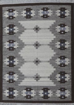 Nuovo Rug & Kilim, design scandinavo intrecciato a mano e piatto