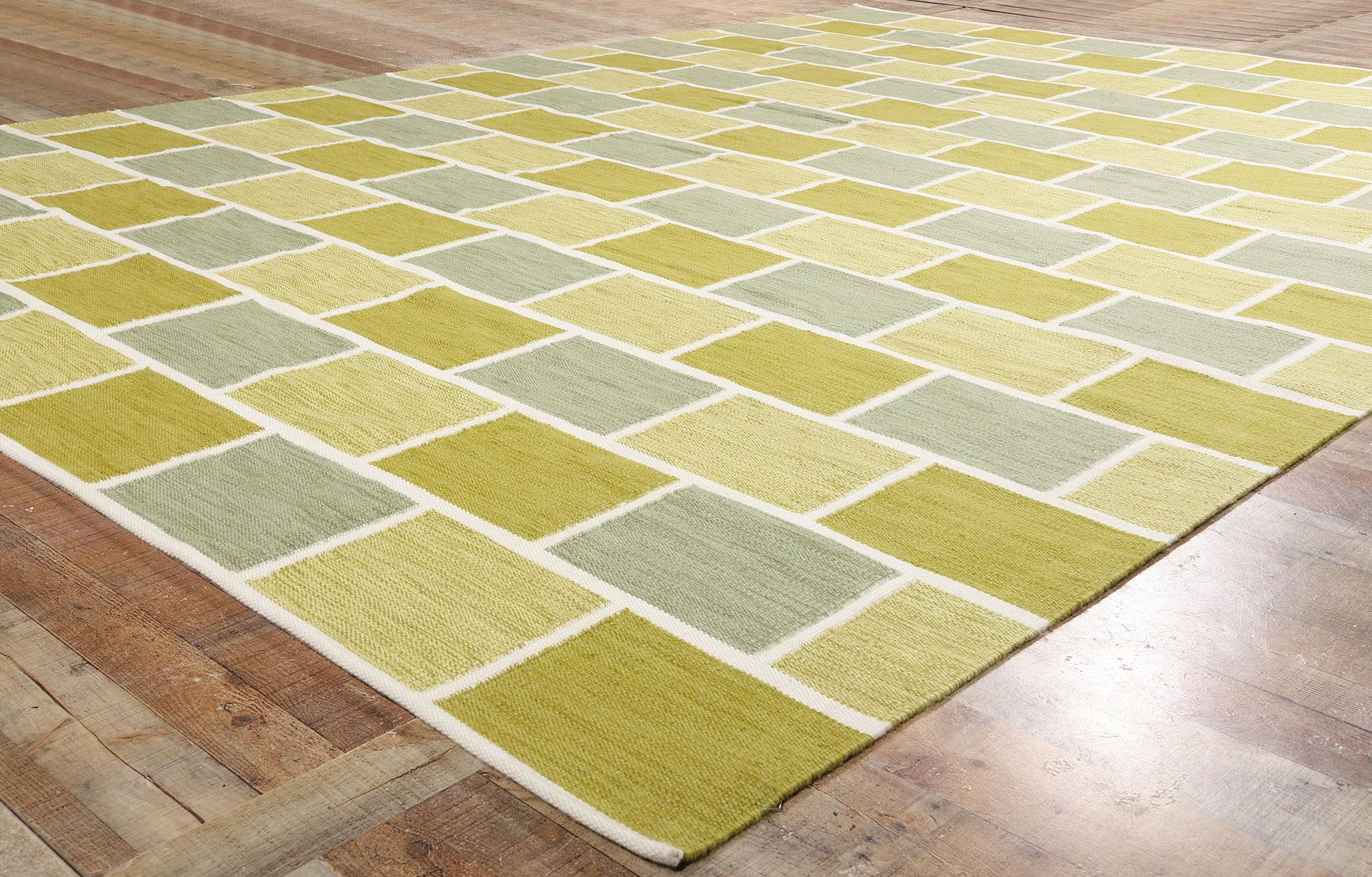 XXI secolo e contemporaneo New Scandinavian Greene & Greene Kilim Röllakan di ispirazione svedese, 10'01 x 13'10 in vendita