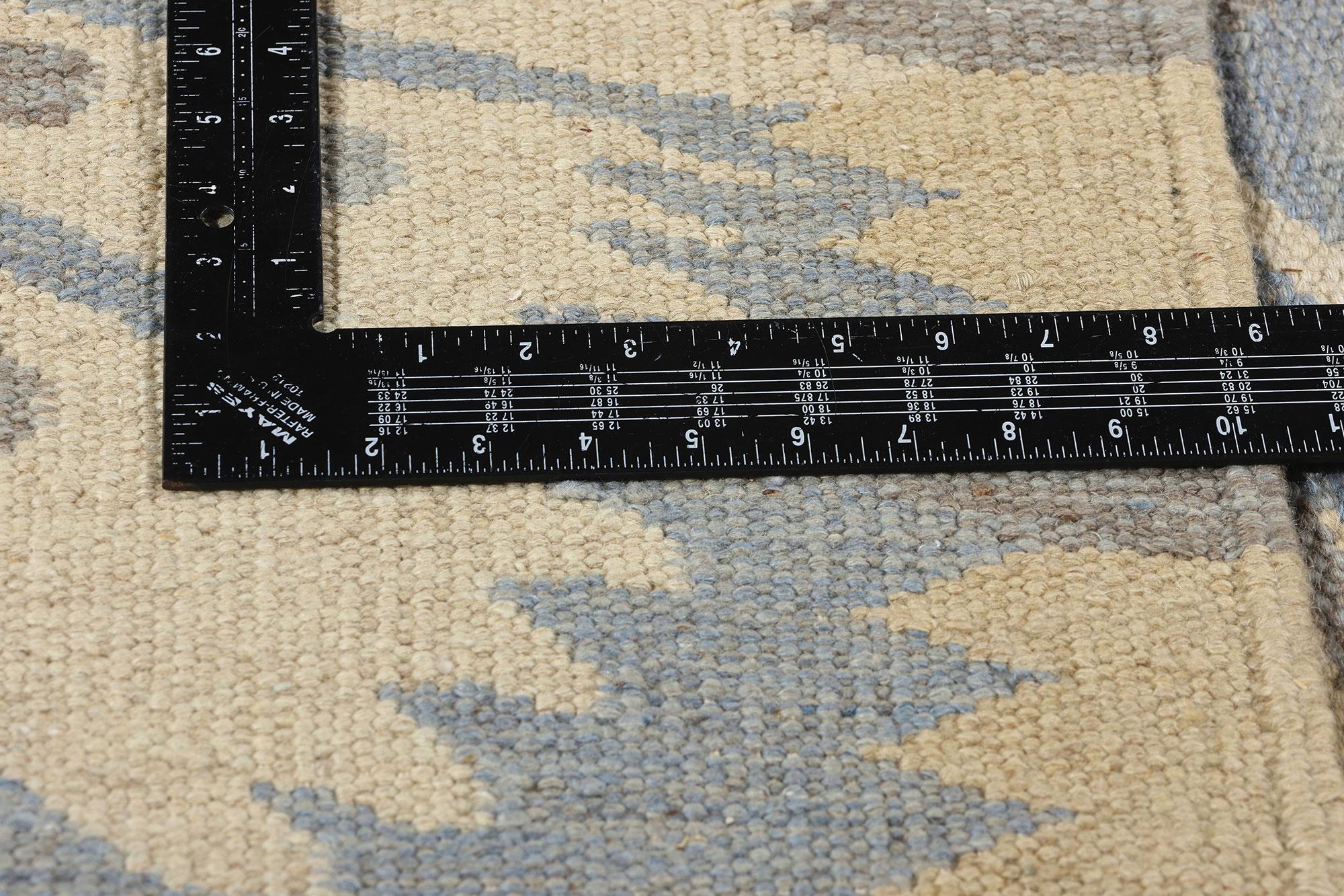 XXI secolo e contemporaneo Nuovo Kilim Röllakan di ispirazione scandinava svedese, 09'04 x 11'08 in vendita