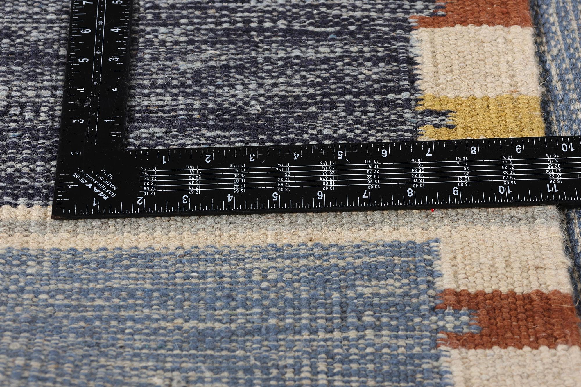 XXI secolo e contemporaneo New Scandinavian Blue Kilim Röllakan di ispirazione svedese, 09'04 x 11'10 in vendita