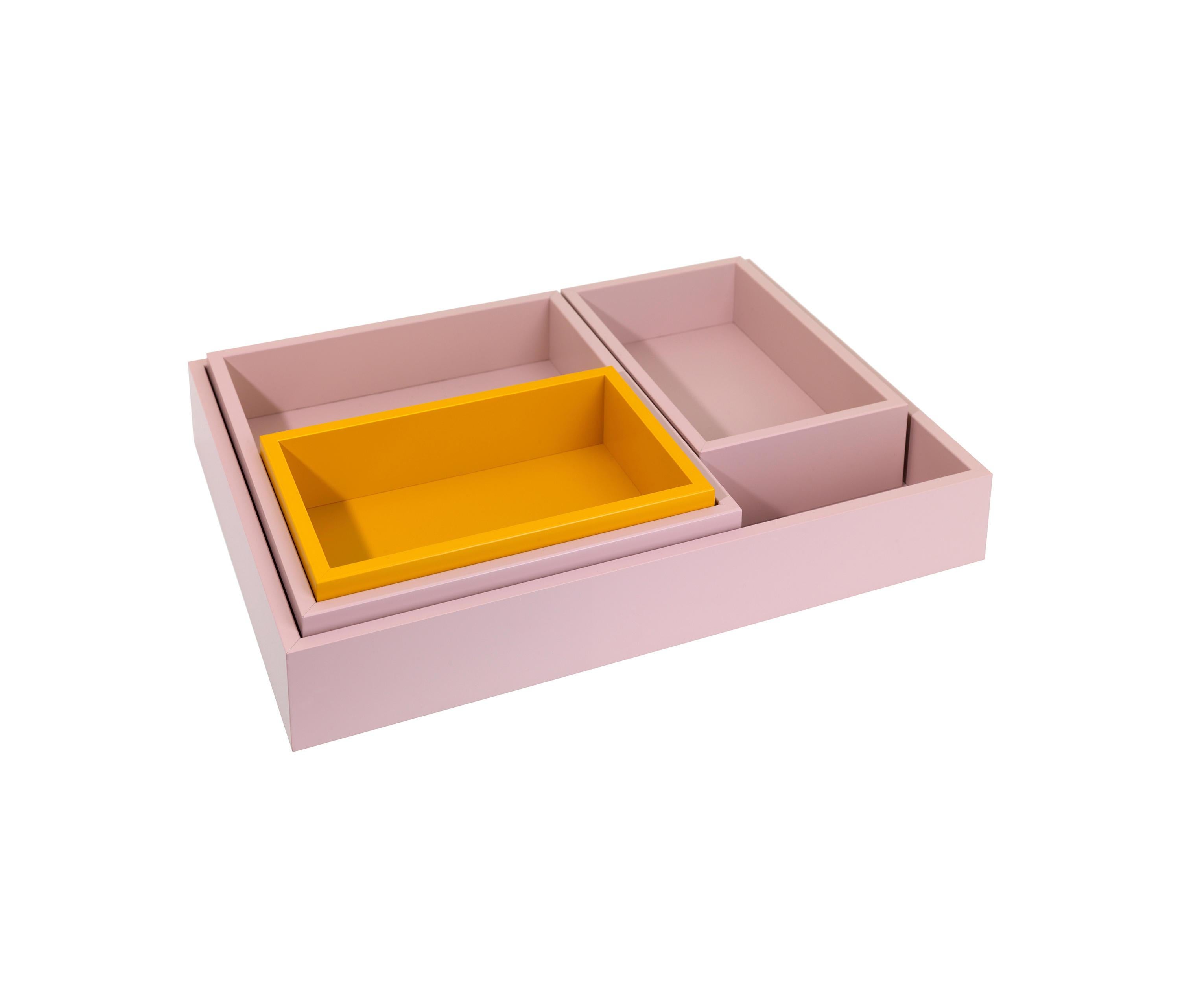 NEW Schonbuch Dusky rose
TALLY is a versatile tray and comes in a choice of interesting lacquer colours and three different sizes. Alone or in a group, side by side or one inside the other, TALLY offers inspiration for creative arrangements and