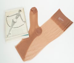 New Seamless Nude Thigh High Stockings in Season’s Greetings Box – 10.5, 1950s