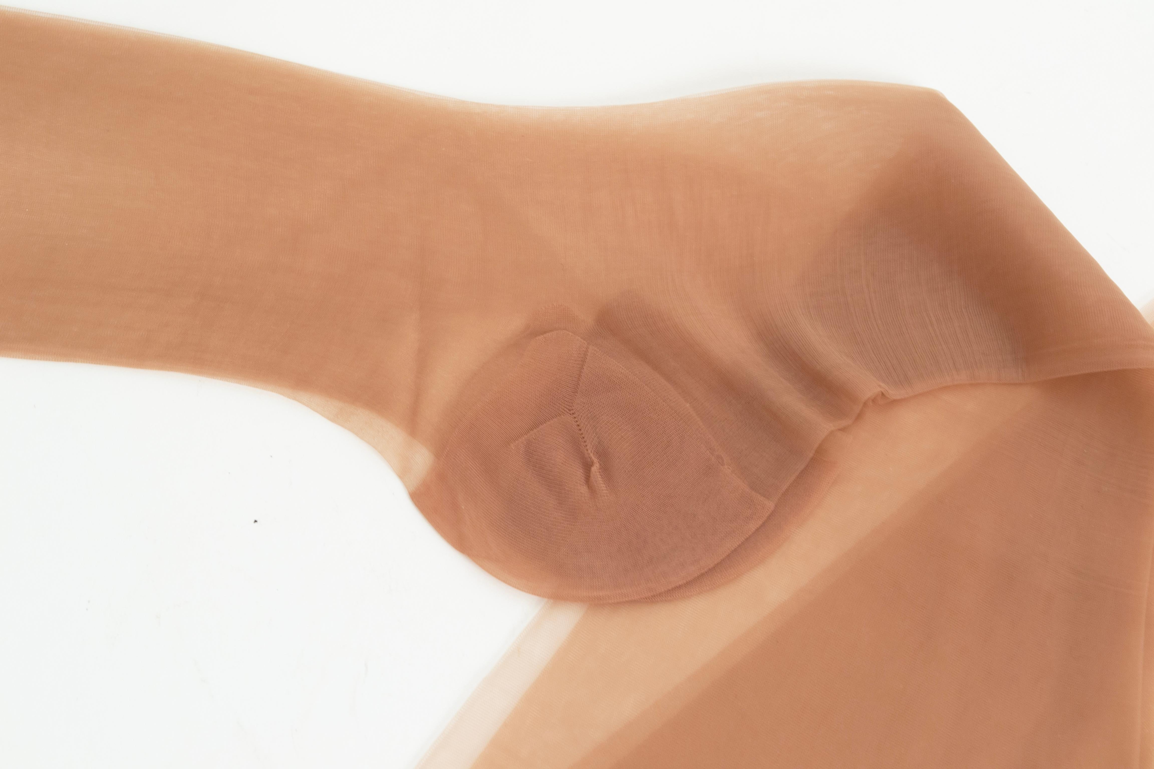 Nuevas medias sin costuras desnudas hasta el muslo en caja de felicitaciones de temporada - 10,5, 1950 en venta 1