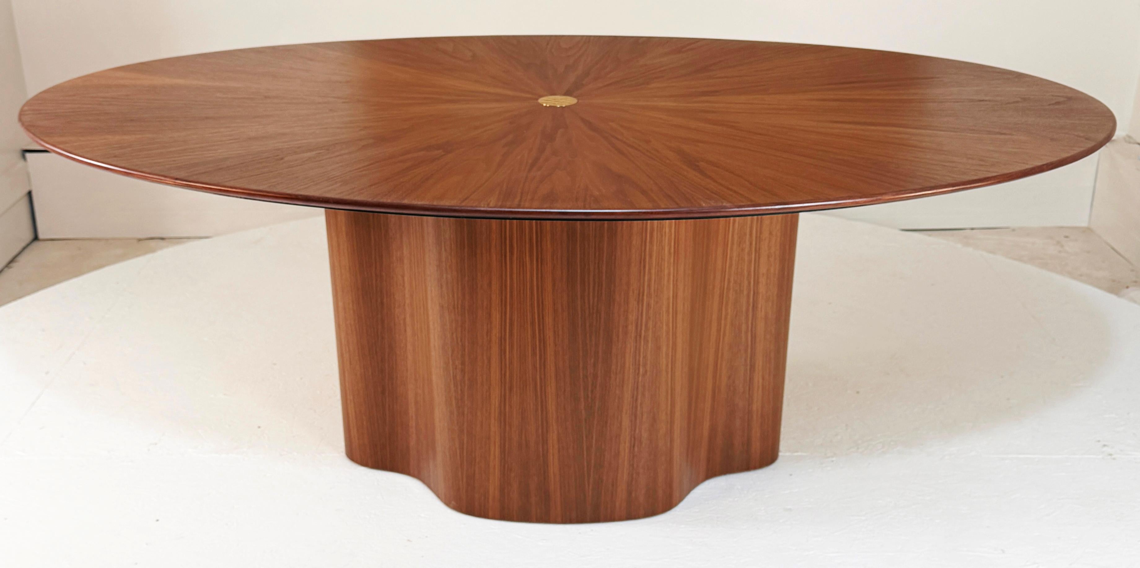 American New Series Dining Table in Walnut Oval and Round For Sale