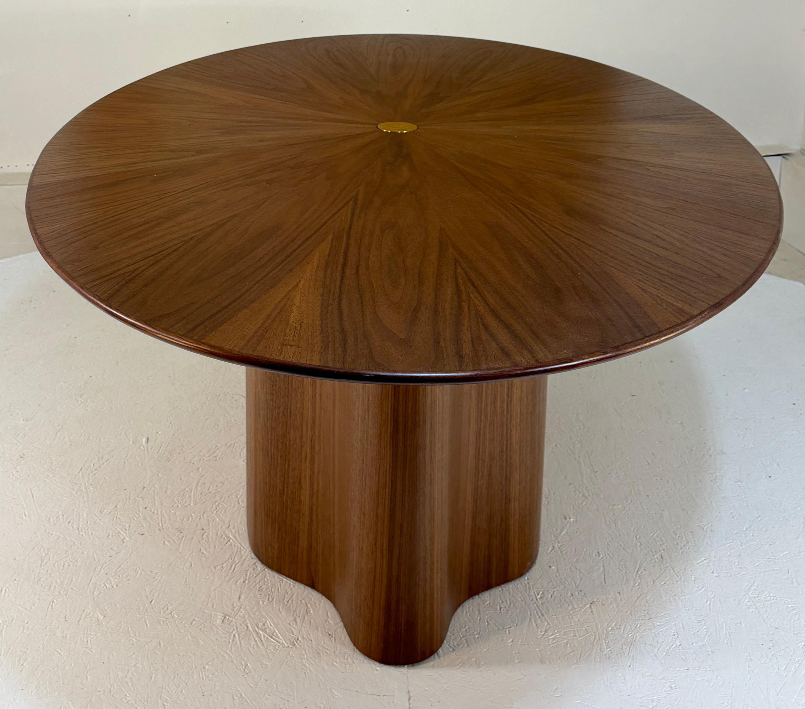 New Series Dining Table in Walnut Oval and Round For Sale 2