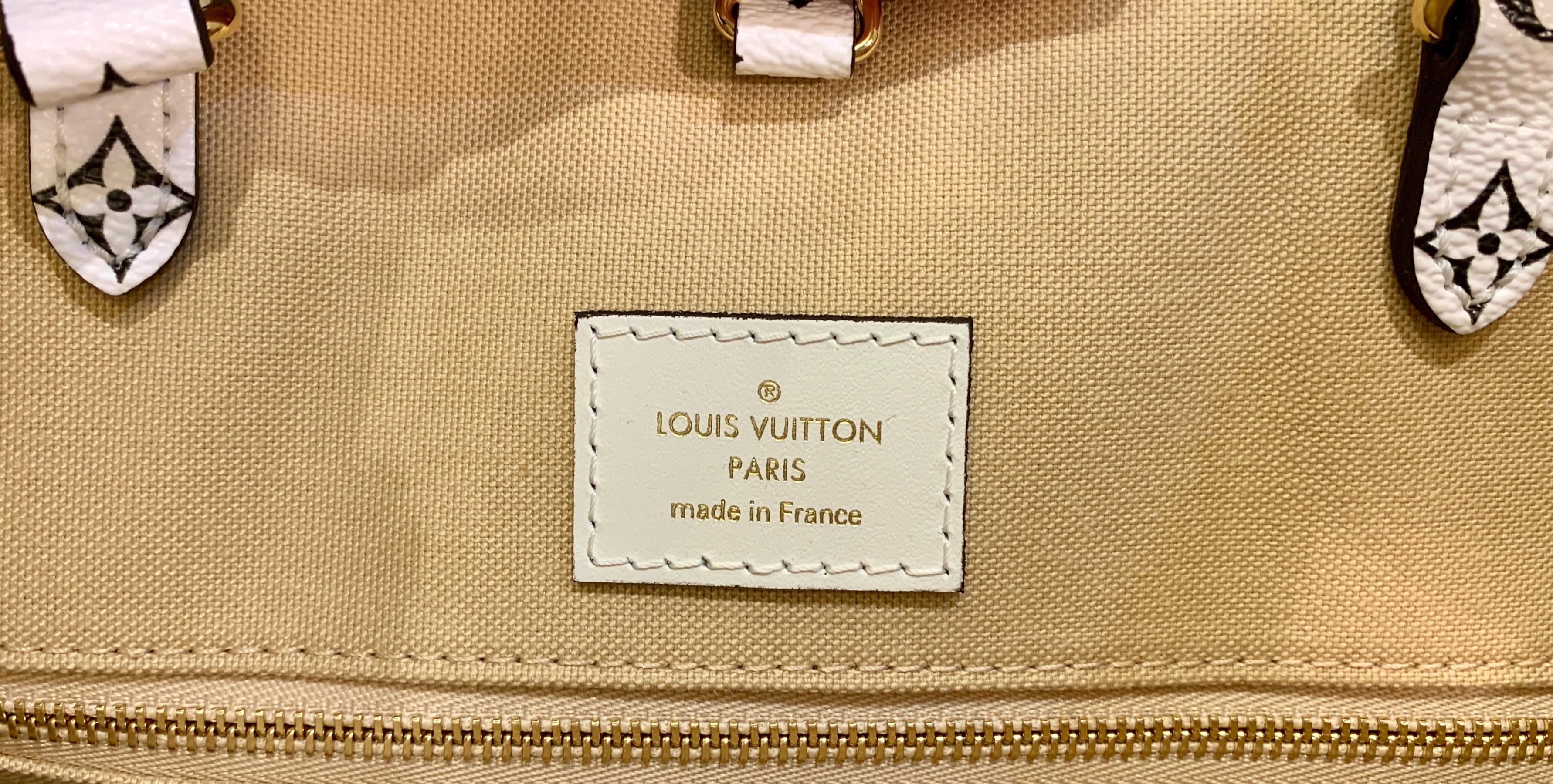 New Sold Out Louis Vuitton ONTHEGO Khaki/Beige Ladies Tote Bag Summer 2019 5
