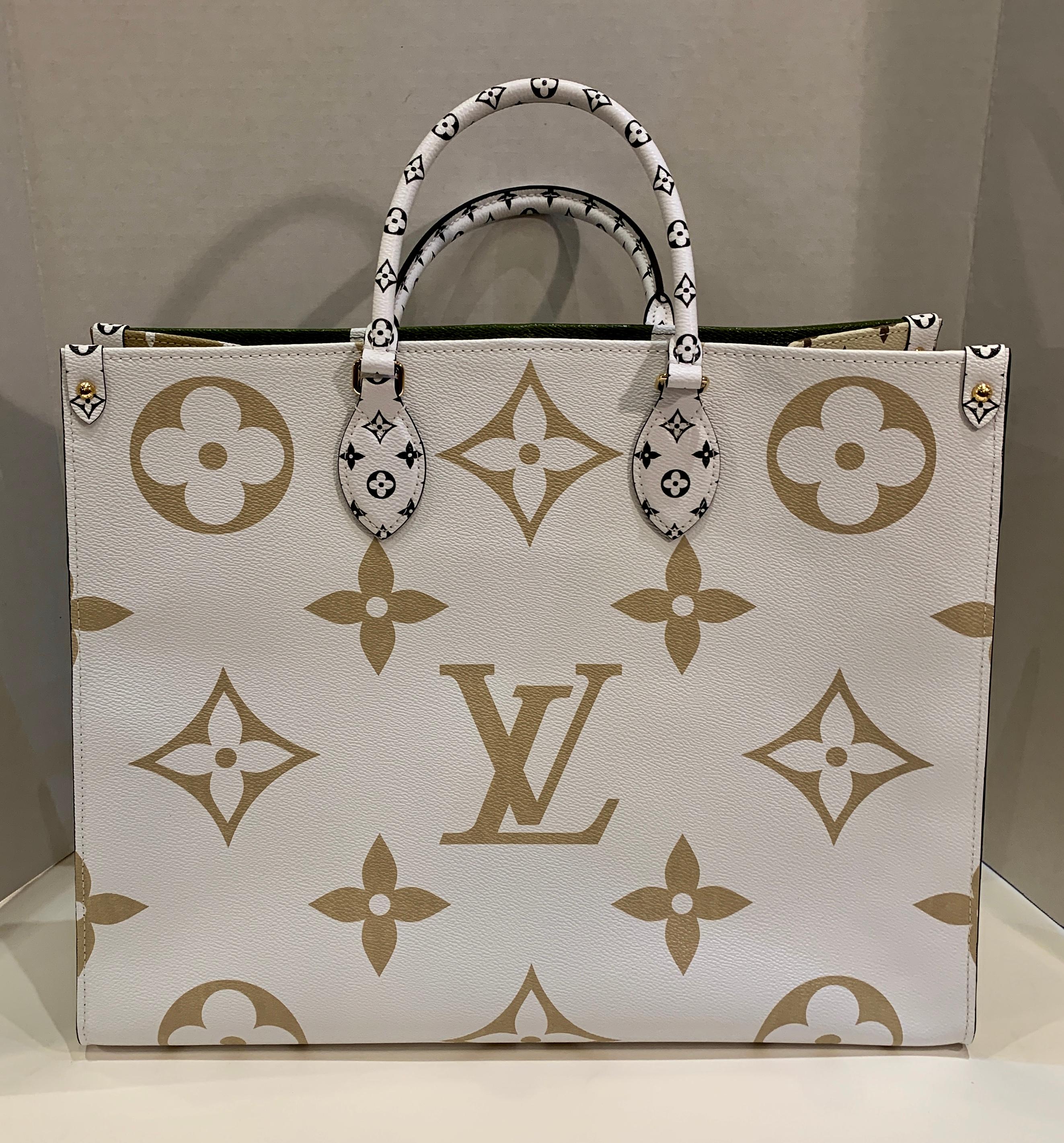 Brown New Sold Out Louis Vuitton ONTHEGO Khaki/Beige Ladies Tote Bag Summer 2019