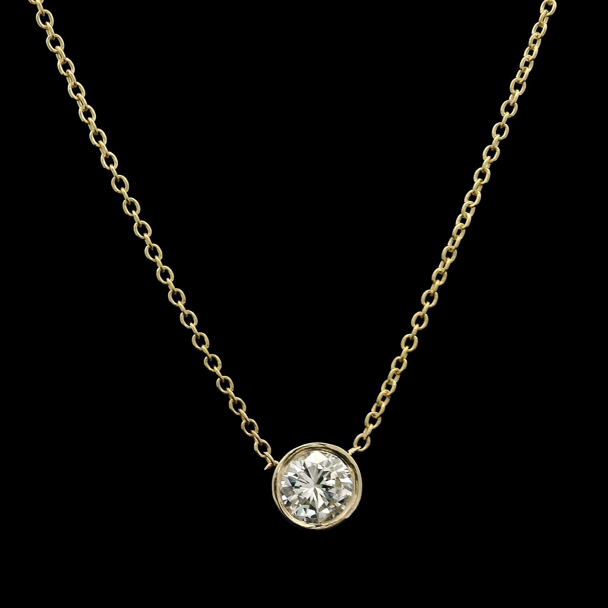 Nouveau collier pendentif solitaire en or jaune massif 14 carats avec lunette ronde et diamants 0,42 carat en vente 1