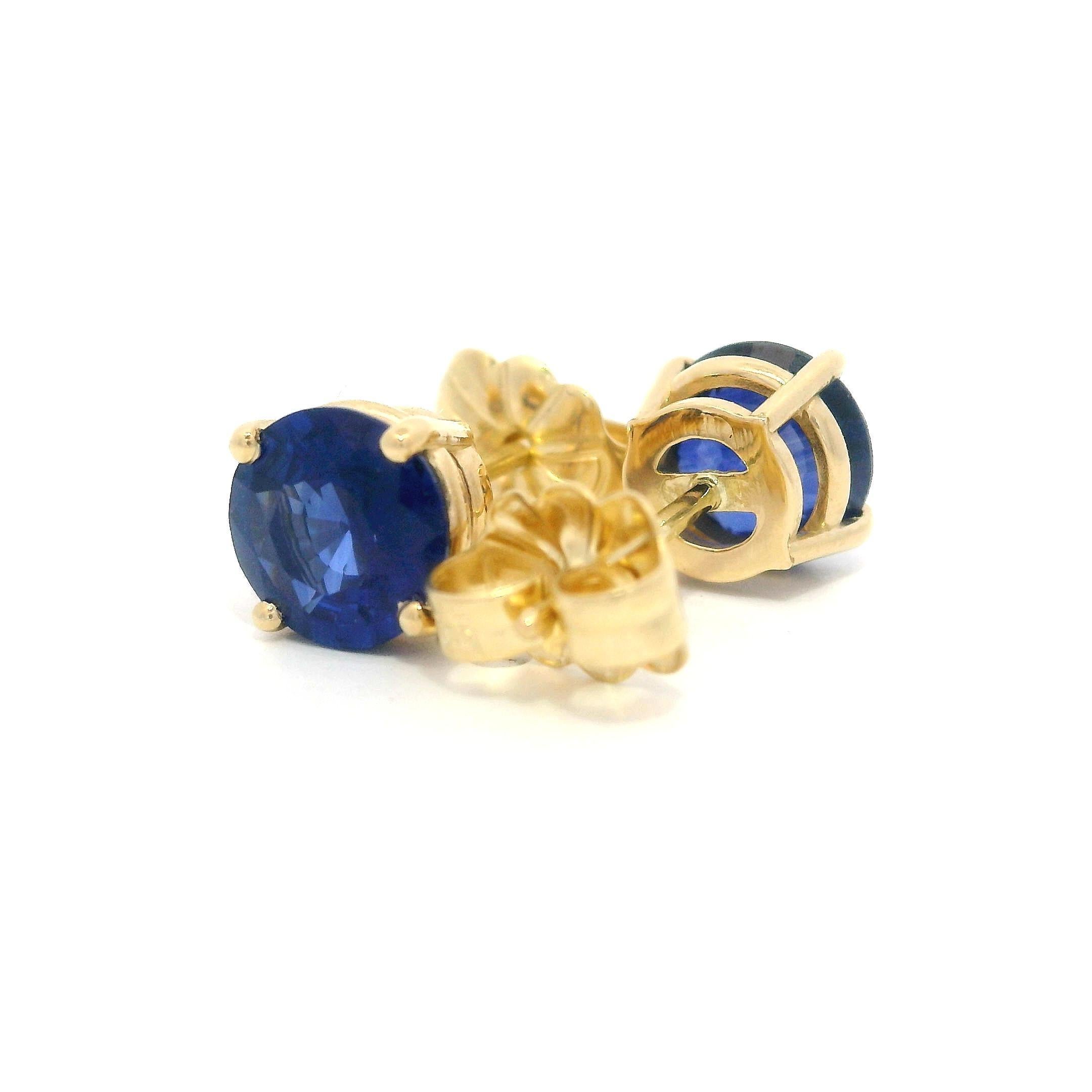 NEW Massiv 14k Gelbgold 1,71ctw Royal Blue Sapphire 6mm Classic Ohrstecker im Angebot 1