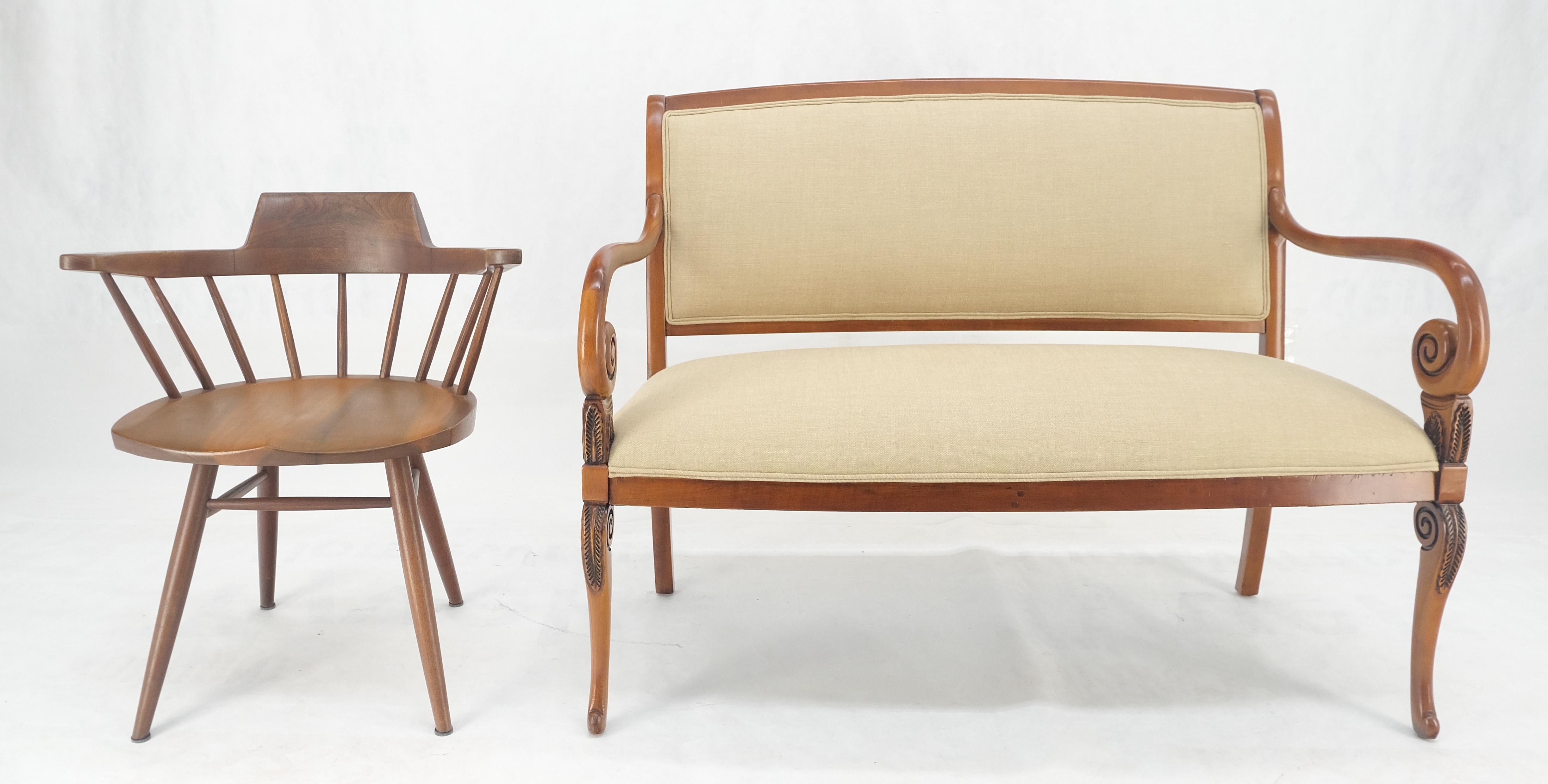 New Solid Linen Upholstery Antique Louis Phillips Style Carved Maple Loveseat (Tappezzeria in lino massiccio) in vendita 4
