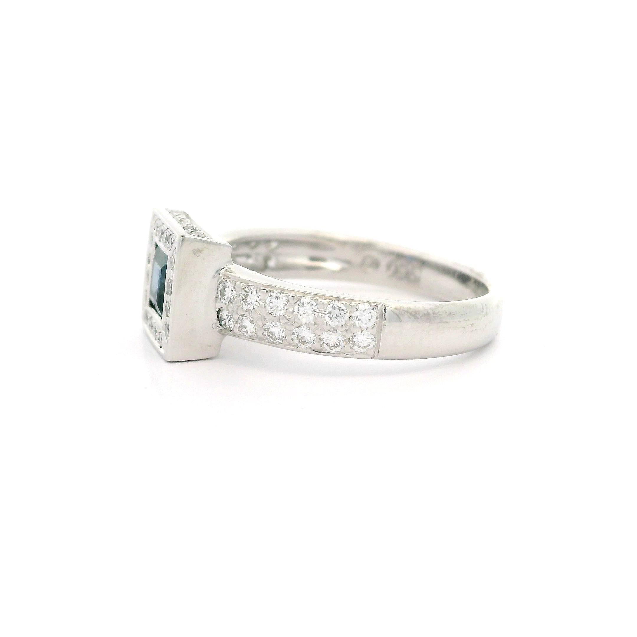 New Solid Platinum 0.80ctw Square Sapphire w/ Diamond Halo Geometric Ring For Sale 2