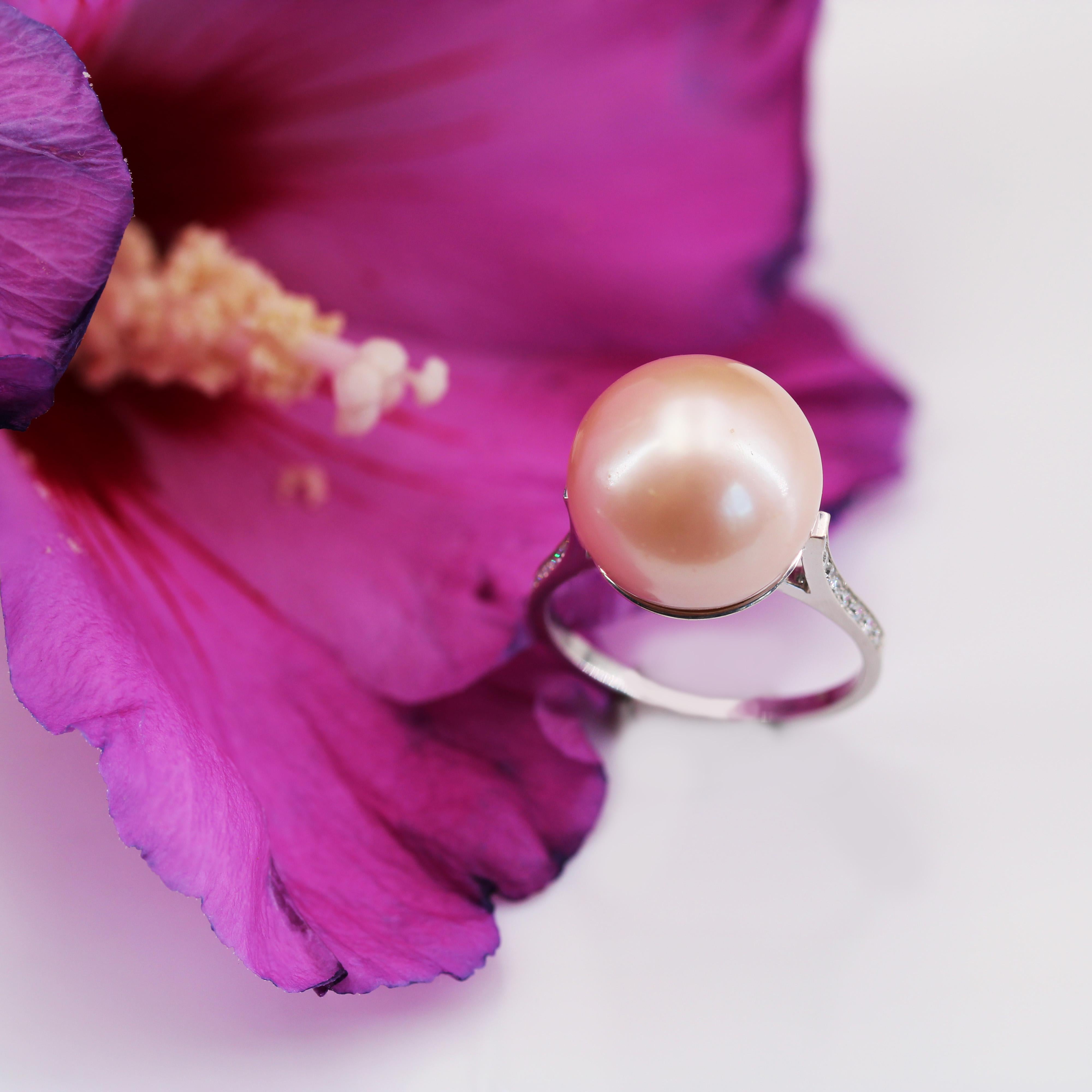 New South Sea Pink Cultured Pearl Diamond 18 Karat White Gold Ring For Sale 2