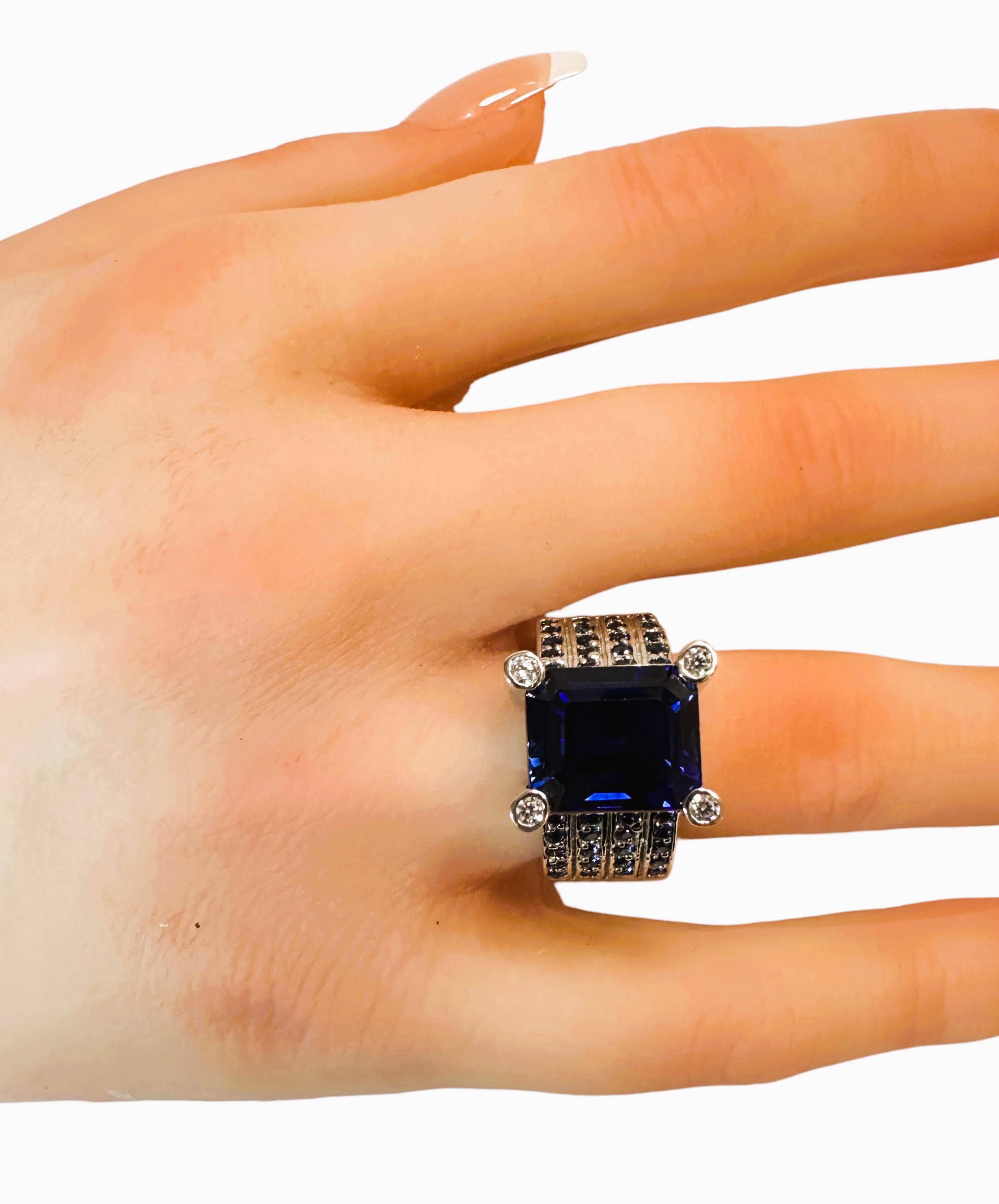 New Sri Lanka 10.02 ct Royal Blue Sapphire Sterling Ring Size 6.75 In New Condition In Eagan, MN