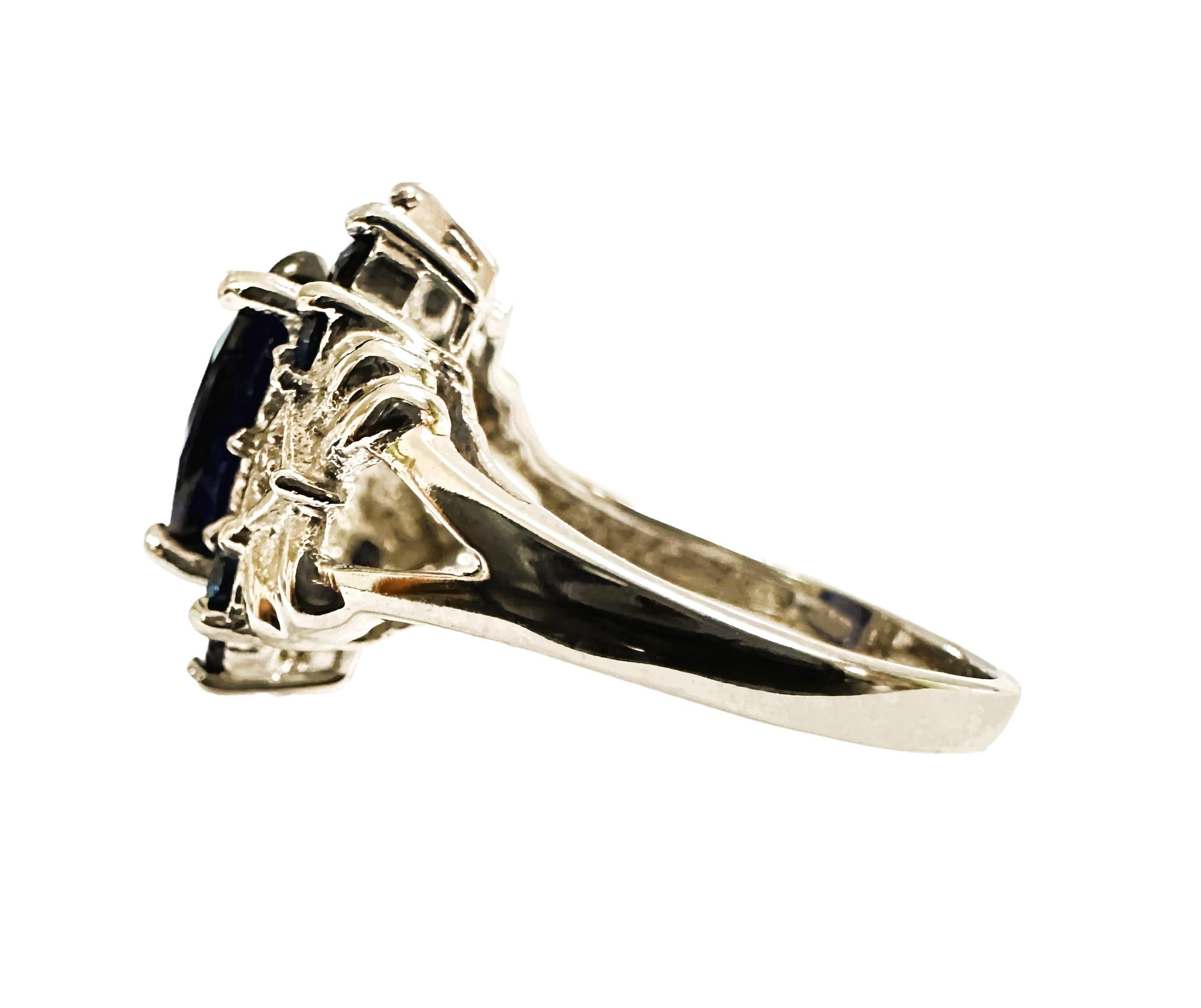 Neu  Sri Lanka 4,80 Karat tiefblauer Saphir Sterling Ring Größe 6,5 (Art déco)