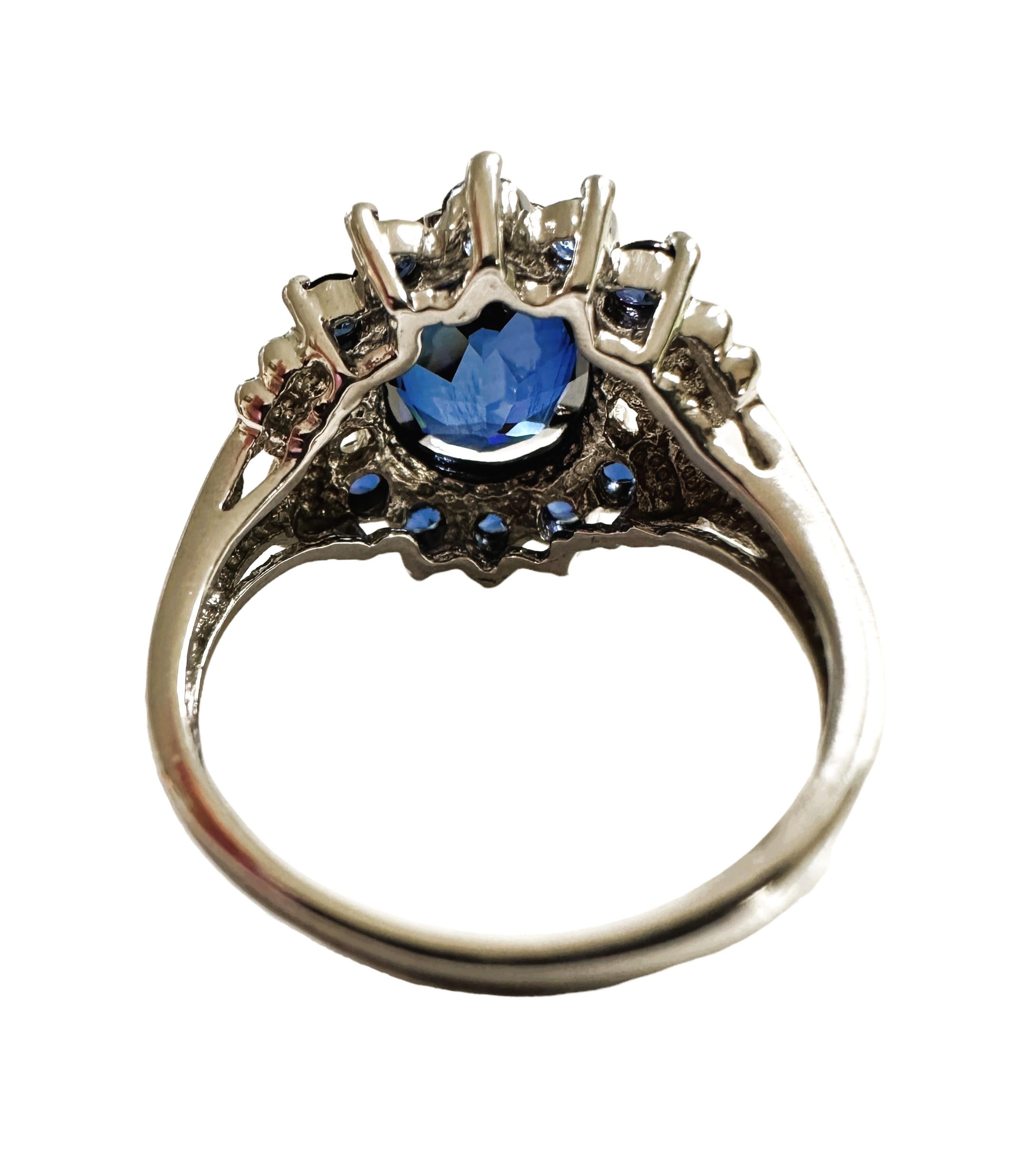 Neu  Sri Lanka 4,80 Karat tiefblauer Saphir Sterling Ring Größe 6,5 (Ovalschliff)