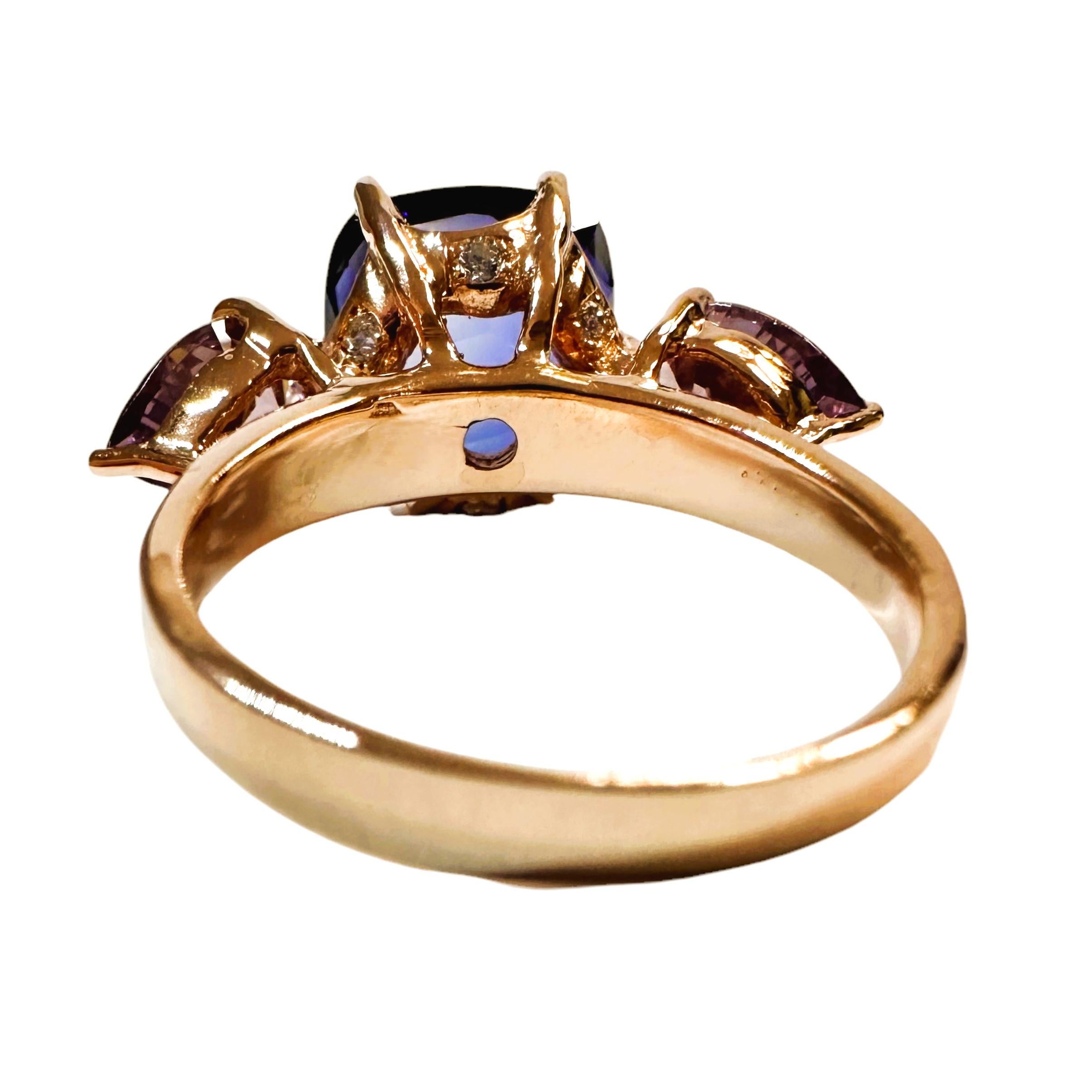 Neuer Sri Lanka 5,70 Karat Kornblume & lila Saphir Y vergoldeter Sterling Ring (Kissenschliff)