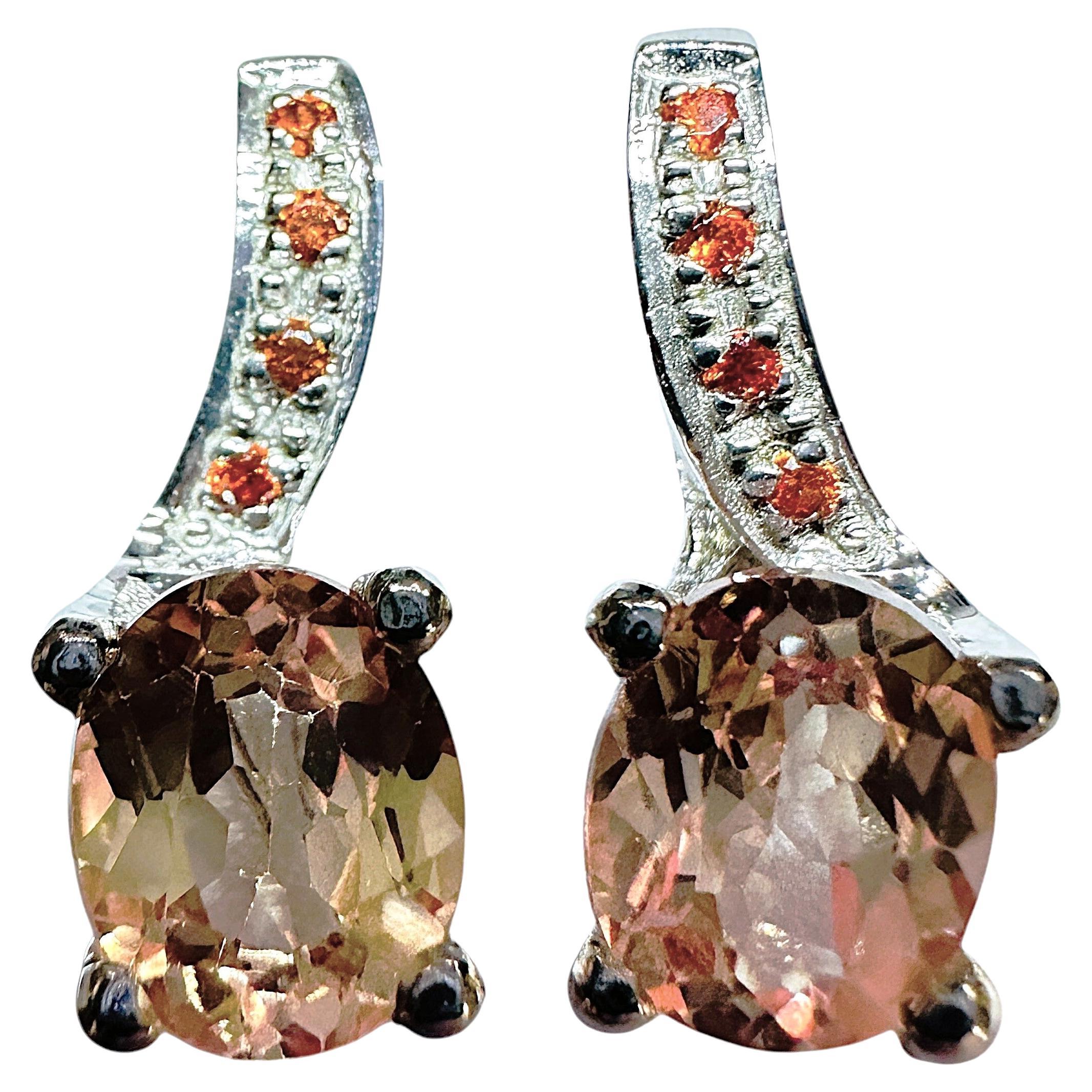 Nuevo Pendiente de zafiro rosa salmón de 5,8 quilates y zafiro naranja talla diamante de ley