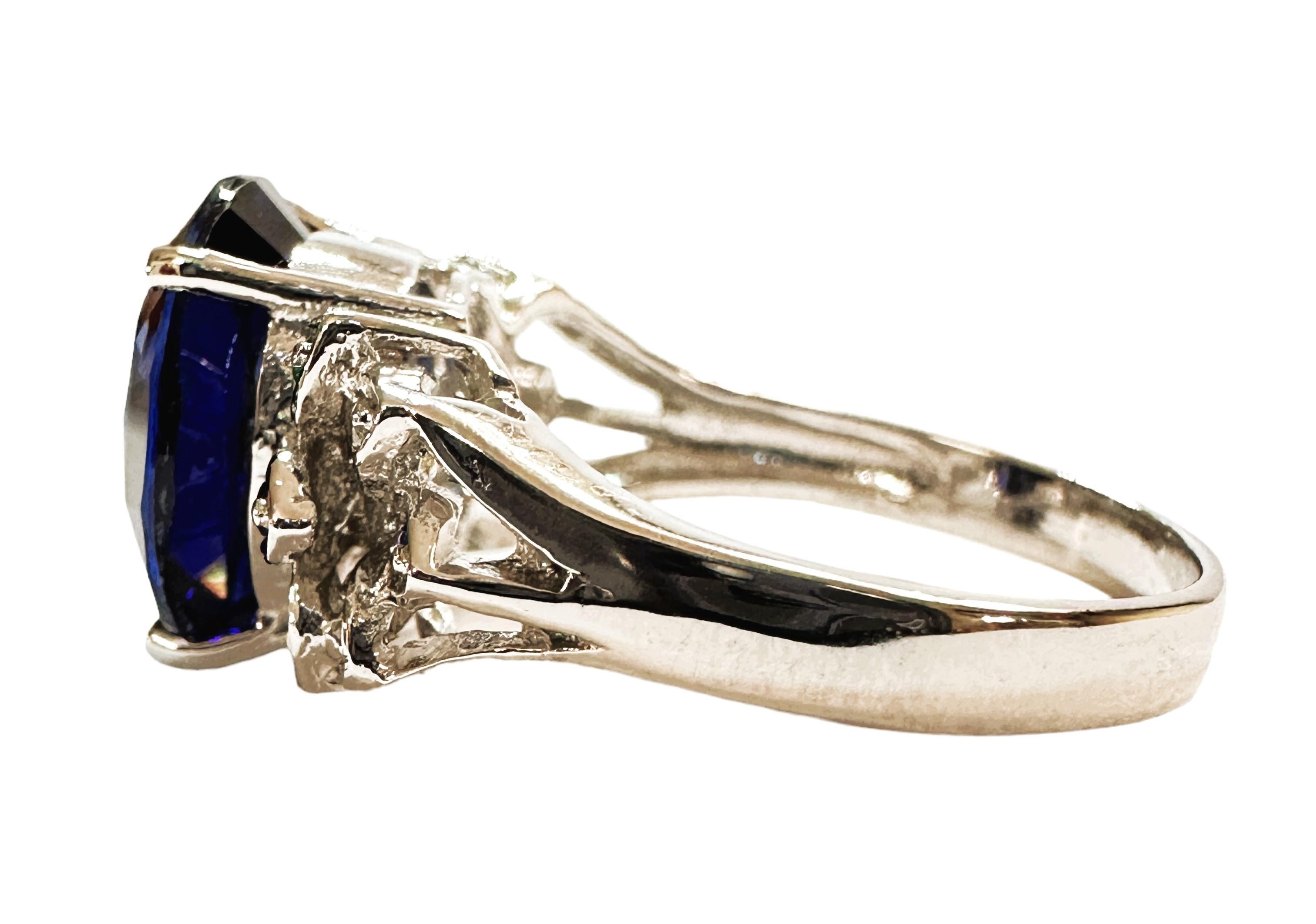 Neuer Sri Lanka 5.9 Karat königsblauer Saphir & mehrfarbiger Saphir Sterling-Ring (Art déco)