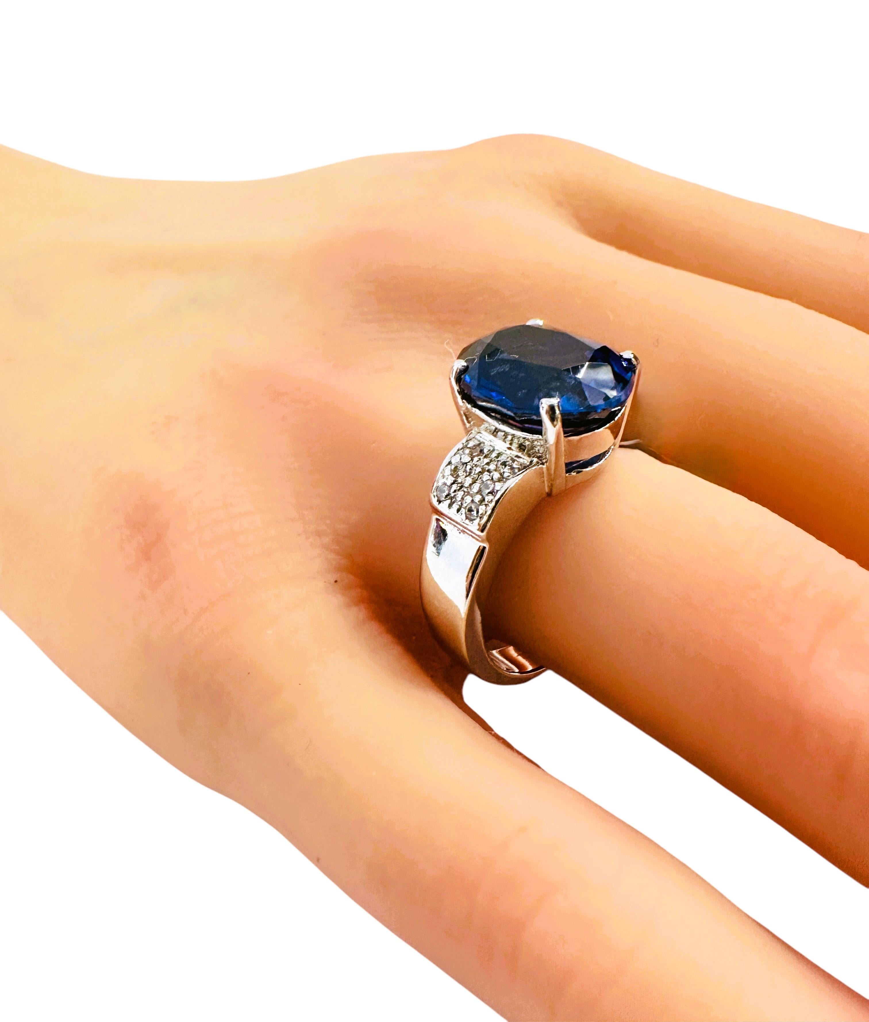 Nueva Sri Lanka Zafiro azul de 6,75 quilates y zafiro talla diamante Anillo de plata de ley 1