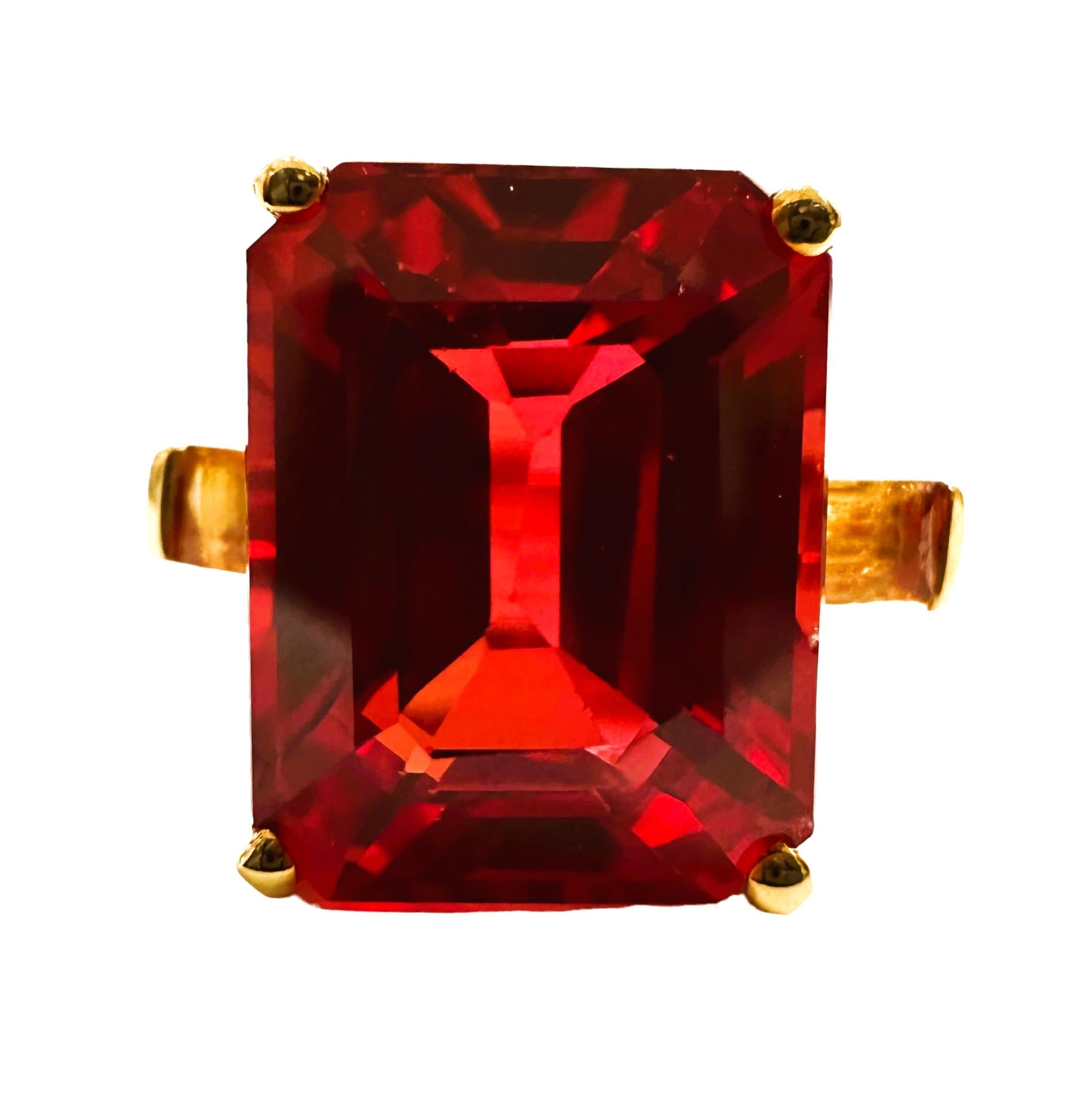 Ich liebe die schönen Farben, die dieser Ring hat!  Was für eine tolle Farbkombination, Padparadscha und Orange Sapphire. Der Ring hat die Größe 6.   Sie stammt aus Sri Lanka und ist einfach köstlich.   Es ist ein sehr hochwertiger Stein.  Es ist