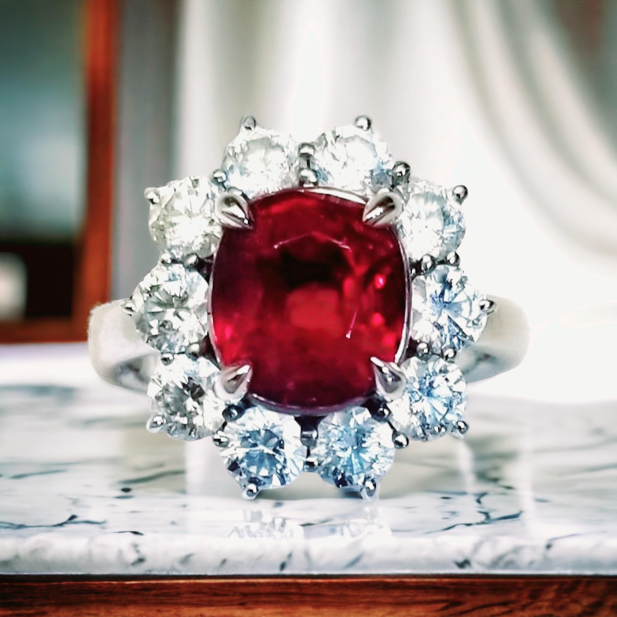 NOUVELLE bague en platine avec diamant rubis de Birmanie Mogok rouge pigeon non chauffé de 4,542 carats en vente 9
