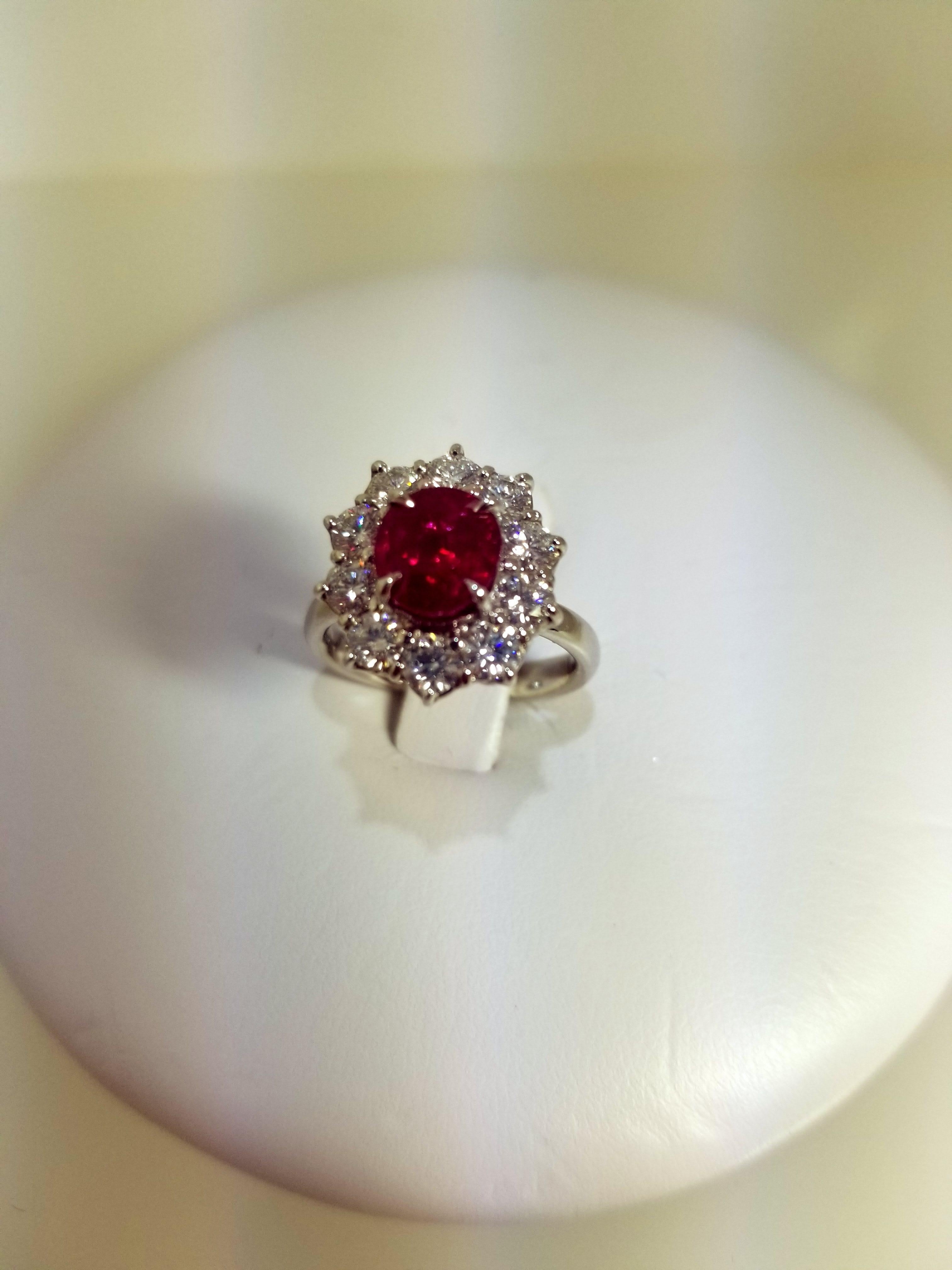 SSEF CERT PIGEON RED 2.50Ct Unheated Clean Burma Mogok Ruby Diamond Ring   In New Condition For Sale In Warren, NJ