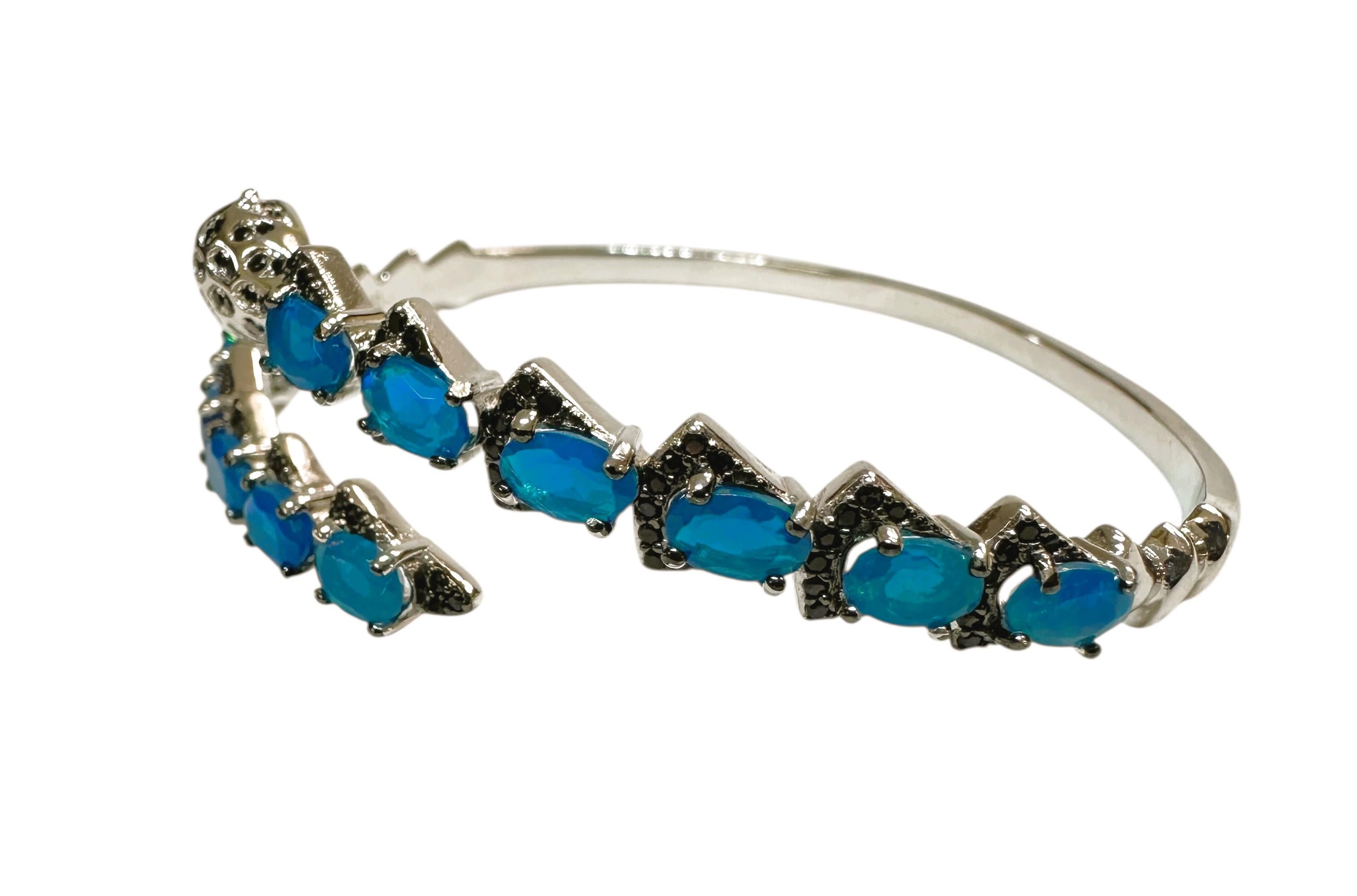 New Sterling 5.5 Carat Blue Opal & Diamond Cut Spinel Cobra Bracelet Excellent état - En vente à Eagan, MN