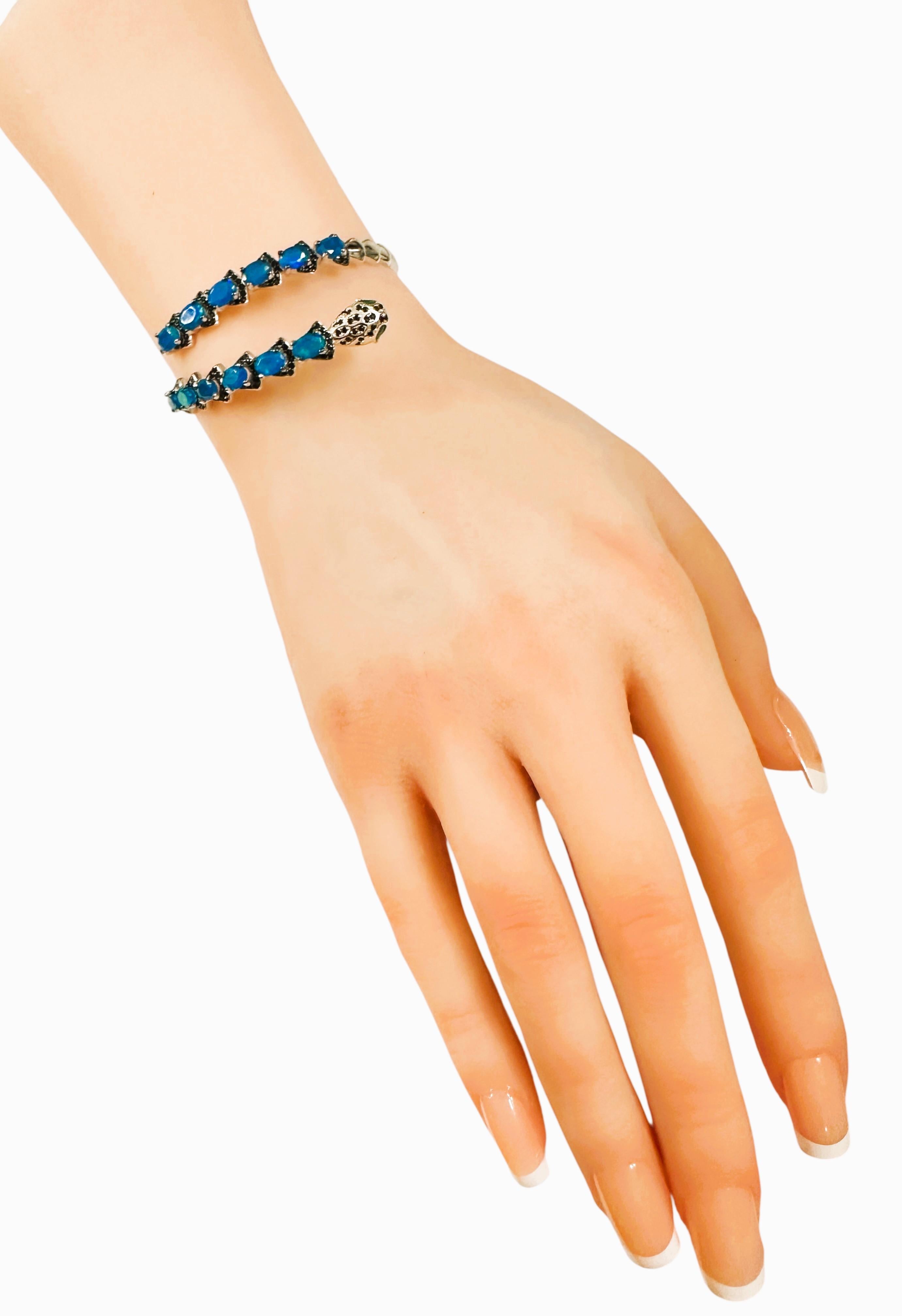 New Sterling 5.5 Carat Blue Opal & Diamond Cut Spinel Cobra Bracelet Pour femmes en vente