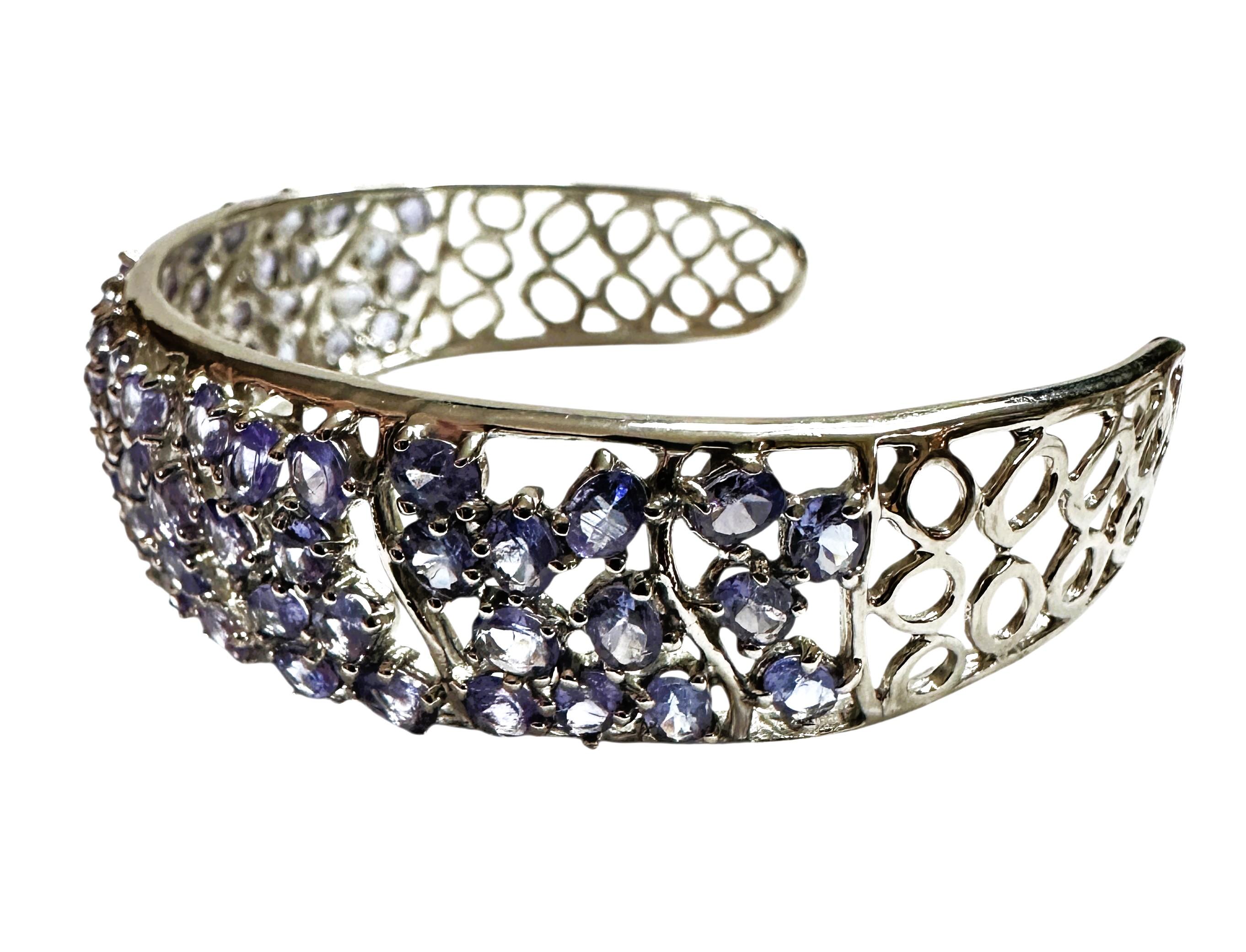 Art déco New Sterling Over 5 Carat Tanzanite Gemstone Cuff Bracelet - Intricate Design en vente