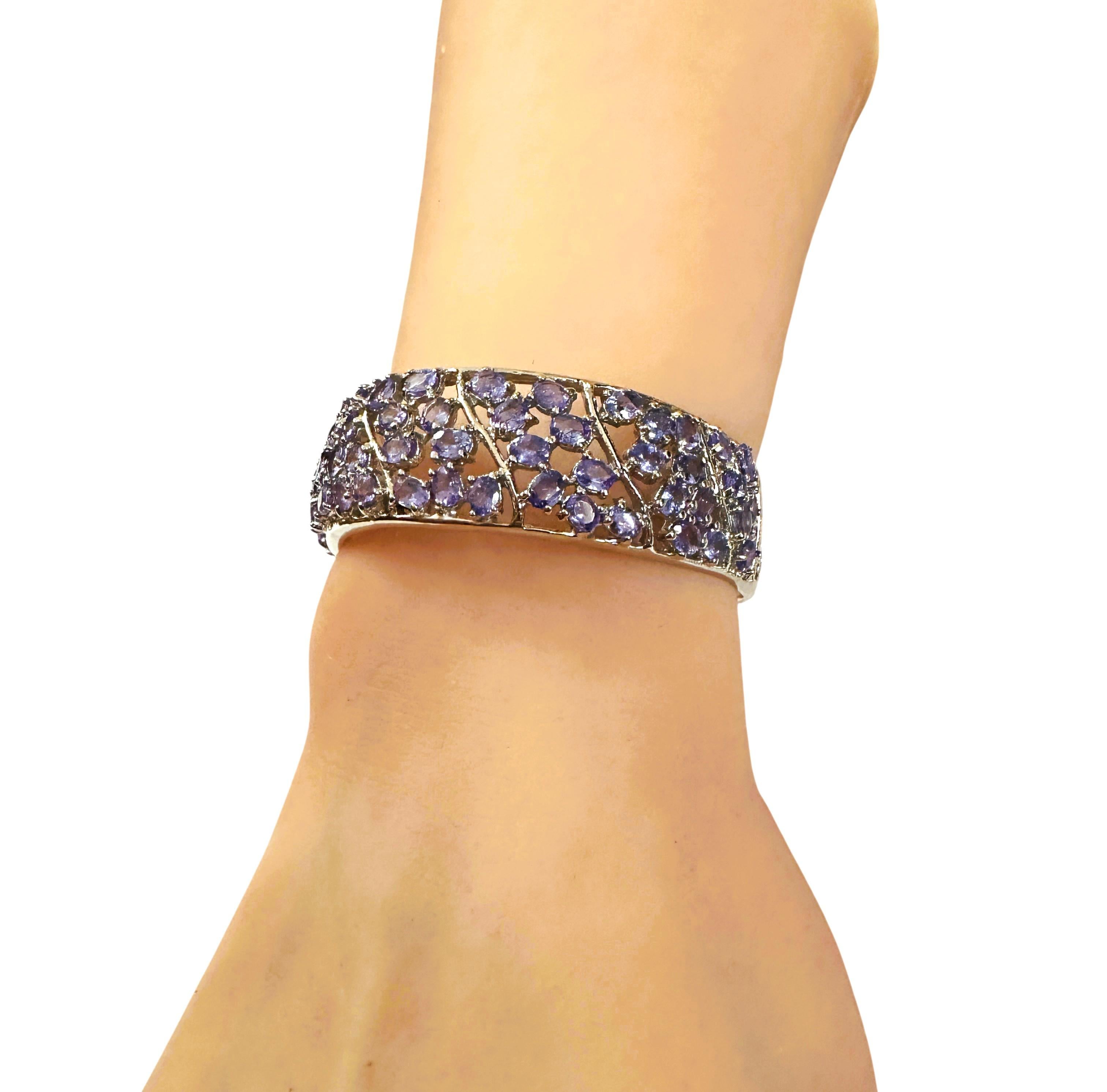 New Sterling Over 5 Carat Tanzanite Gemstone Cuff Bracelet - Intricate Design en vente 1