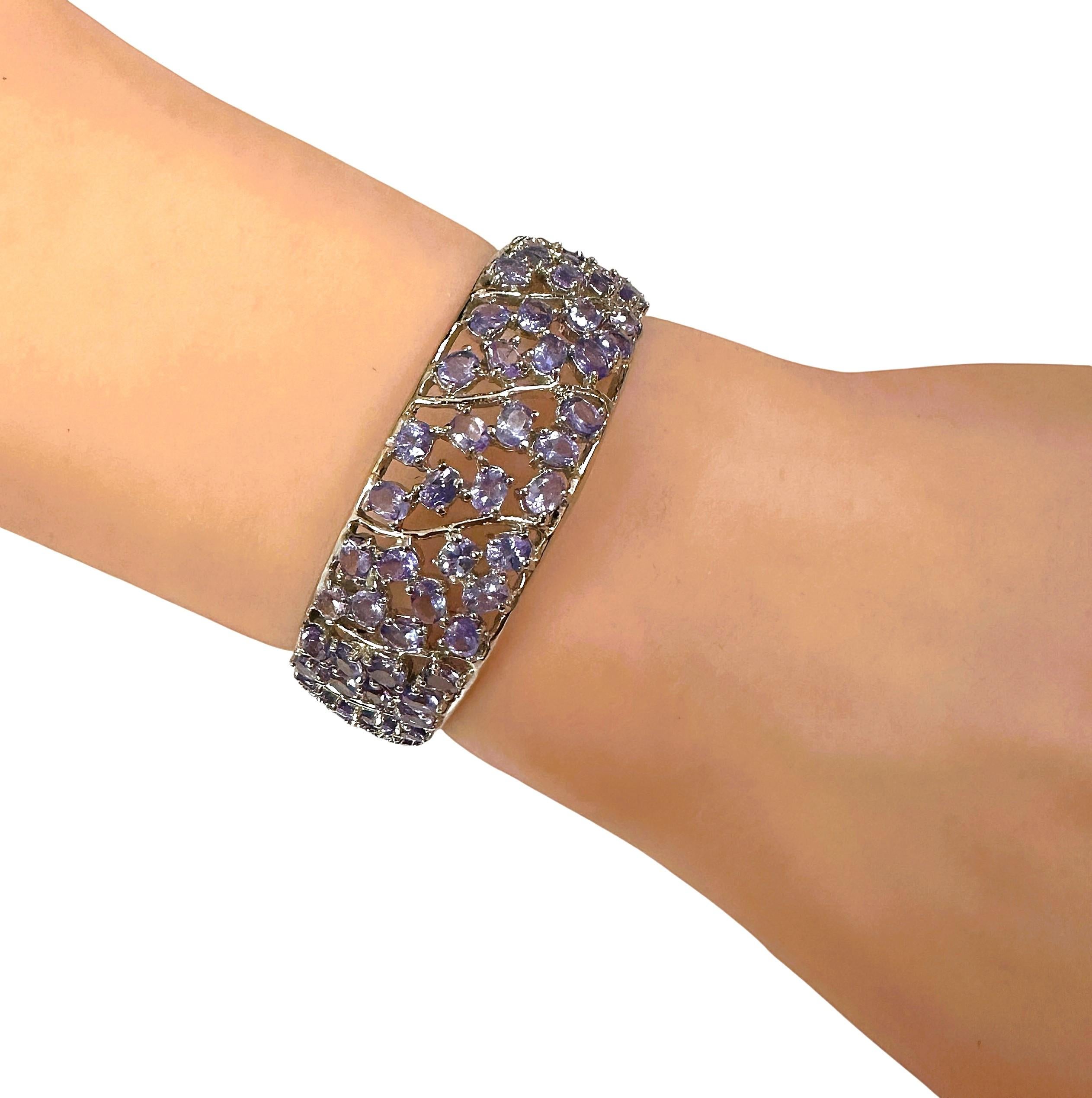 New Sterling Over 5 Carat Tanzanite Gemstone Cuff Bracelet - Intricate Design en vente 2