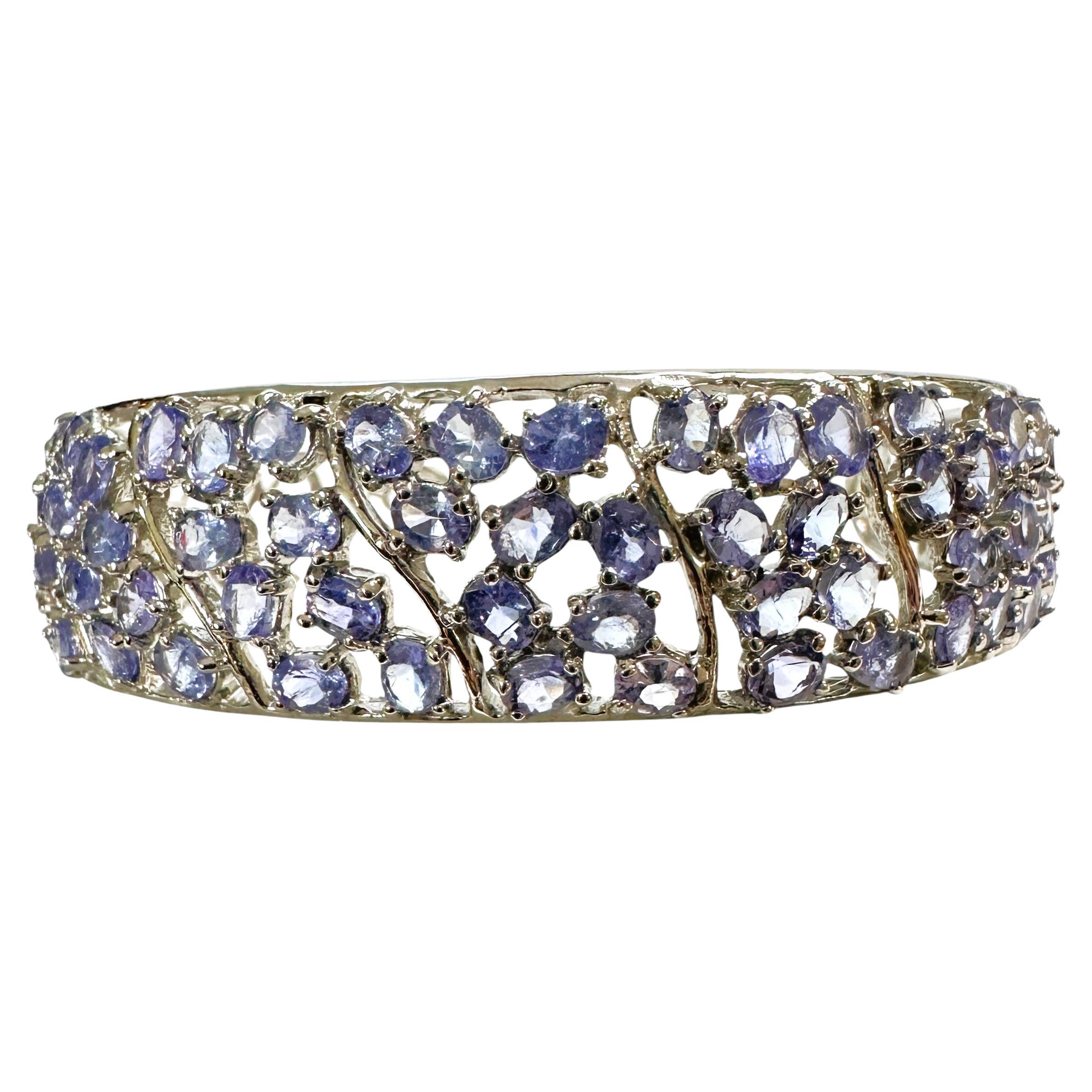 New Sterling Over 5 Carat Tanzanite Gemstone Cuff Bracelet - Intricate Design en vente