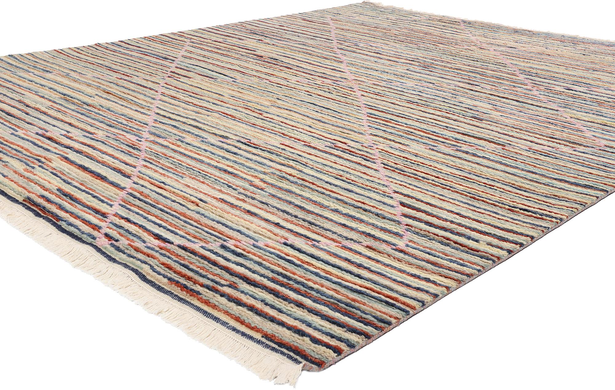 31225 New Striated Harmony Tappeto marocchino moderno a righe Boho, 08'01 x 10'00. Questo tappeto marocchino Striated Modern Boho in lana annodata a mano è una bellissima espressione di artigianato artistico e di eredità culturale, che fonde lo