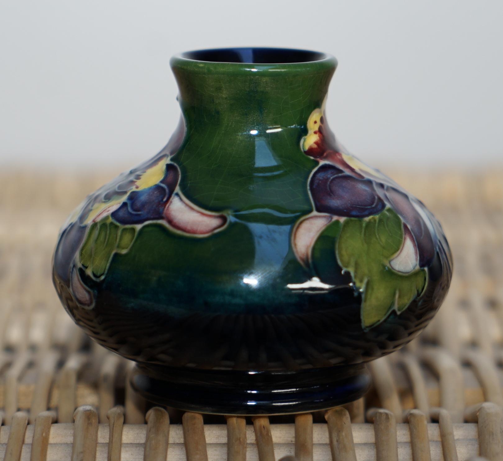 Modern New Stunning Small Moorcroft Pottery Flower Vase Floral Pattern Hand Painted