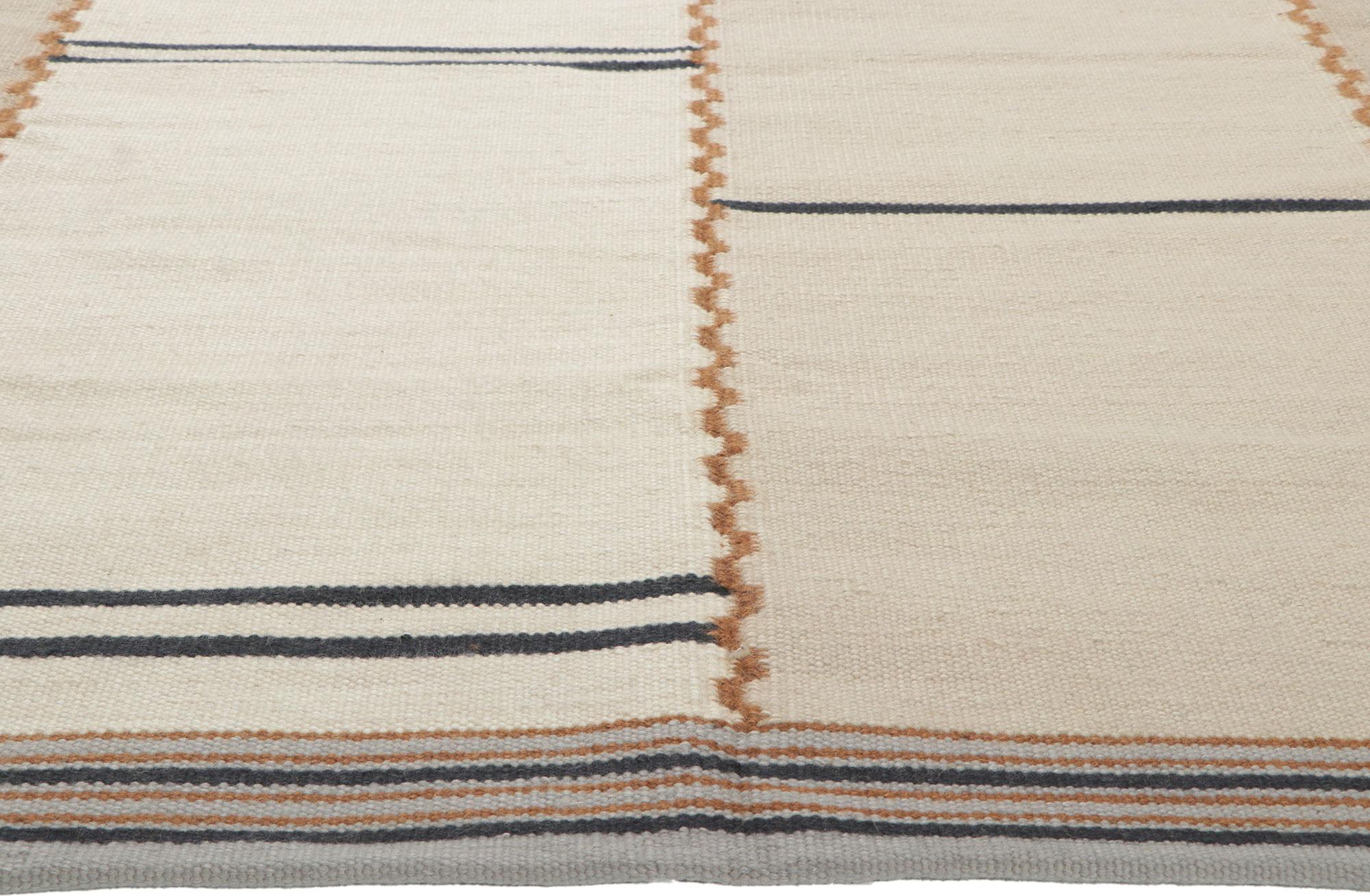 Nueva alfombra kilim de inspiración sueca en tonos tierra, Stege Randmönster Indio en venta