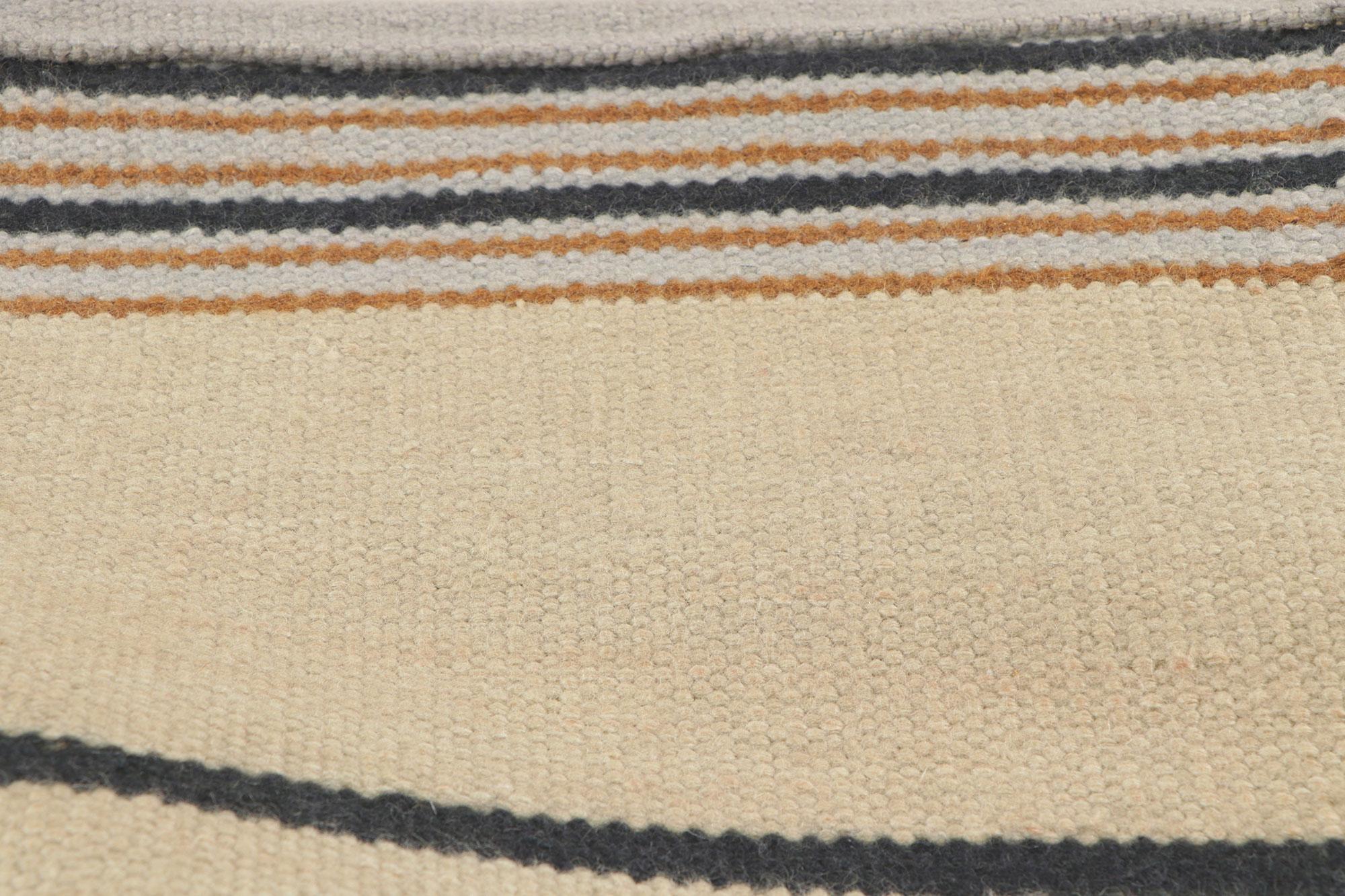 Nueva alfombra kilim de inspiración sueca en tonos tierra, Stege Randmönster en Nuevo estado para la venta en Dallas, TX