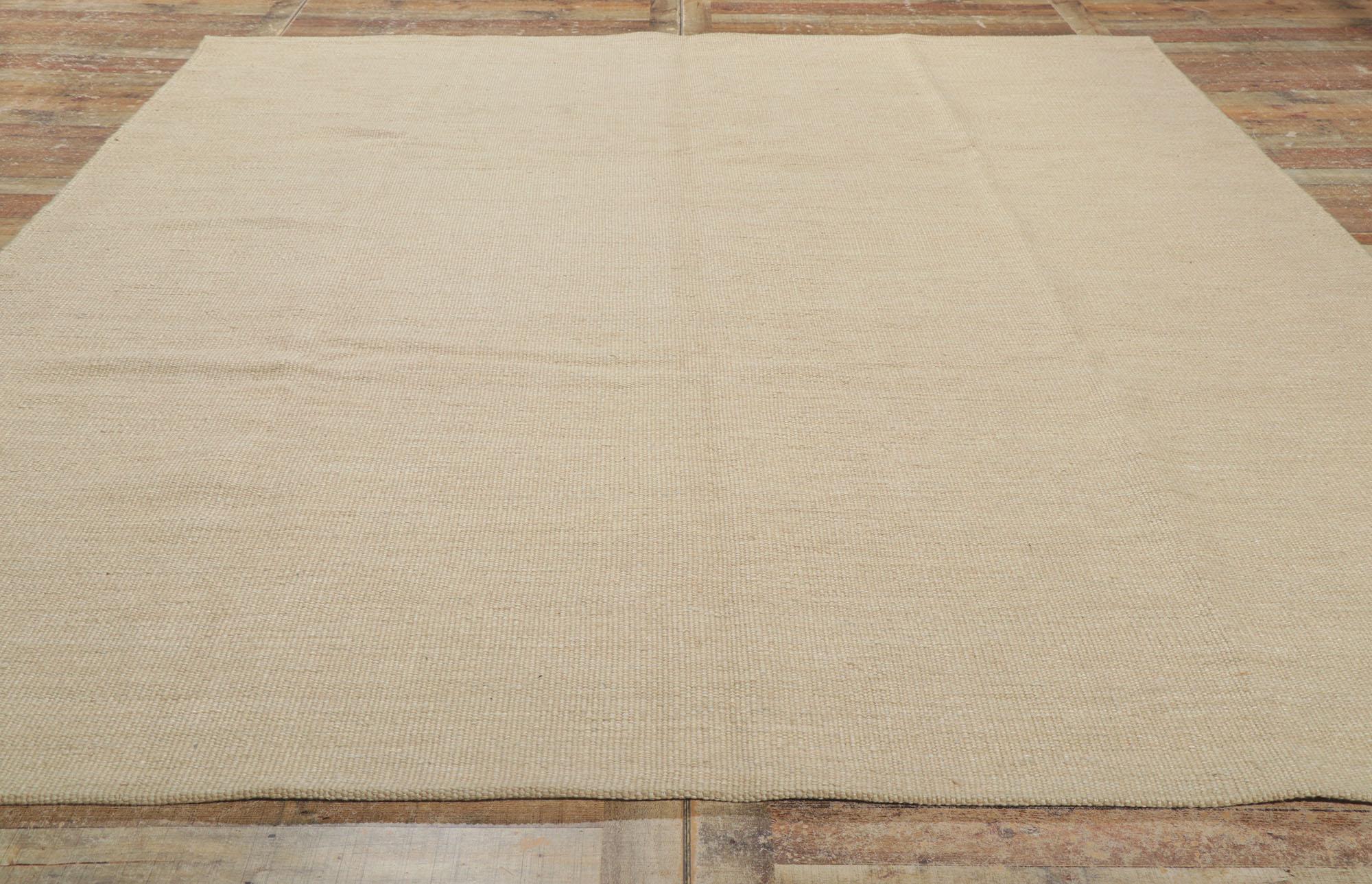 Schwedisch inspirierter Kelim-Teppich mit Rollakan im Japandi-Stil (21. Jahrhundert und zeitgenössisch) im Angebot
