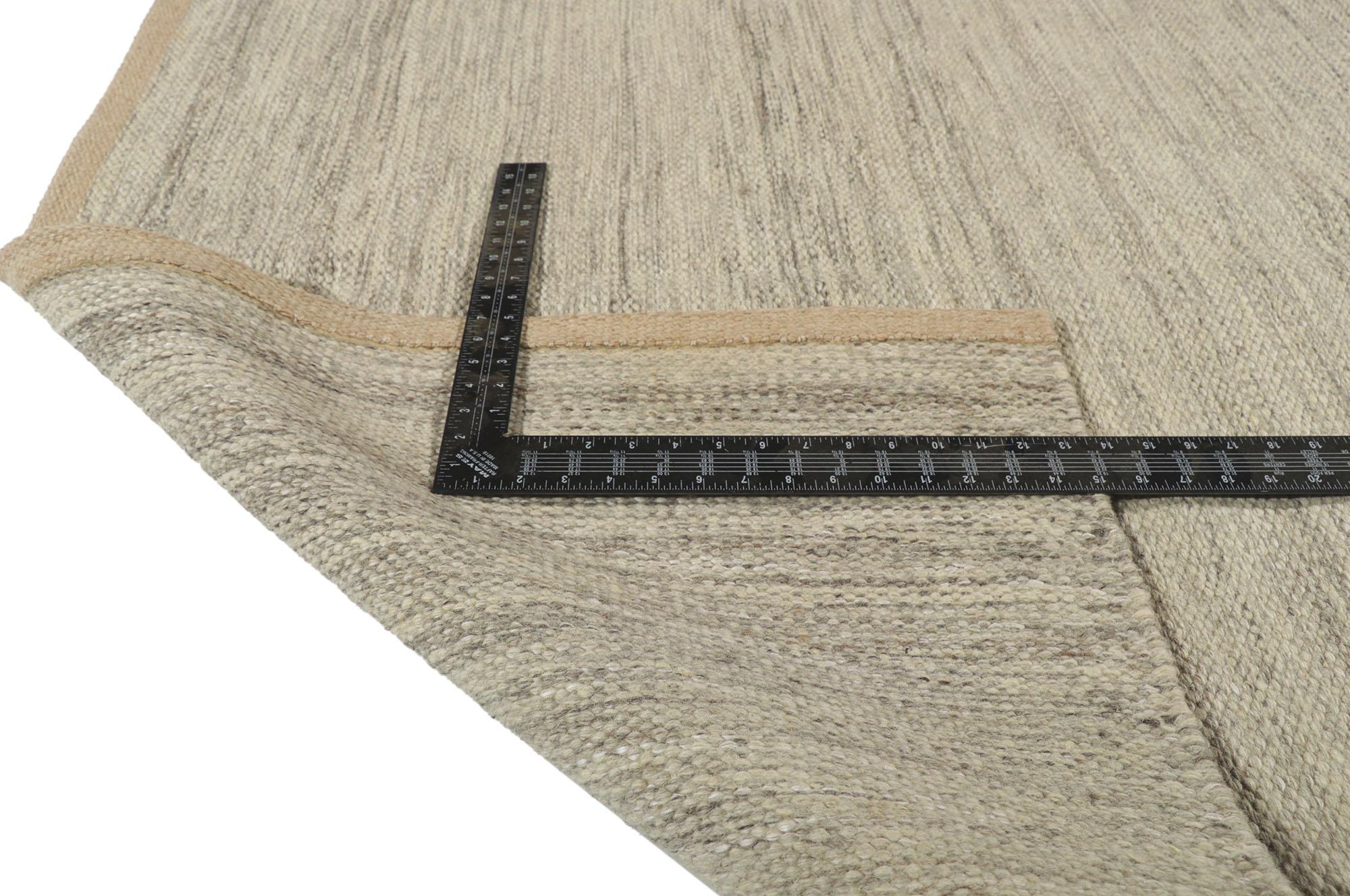 Schwedisch inspirierter Kelim-Teppich mit Rollakan im Japandi-Stil (Handgewebt) im Angebot