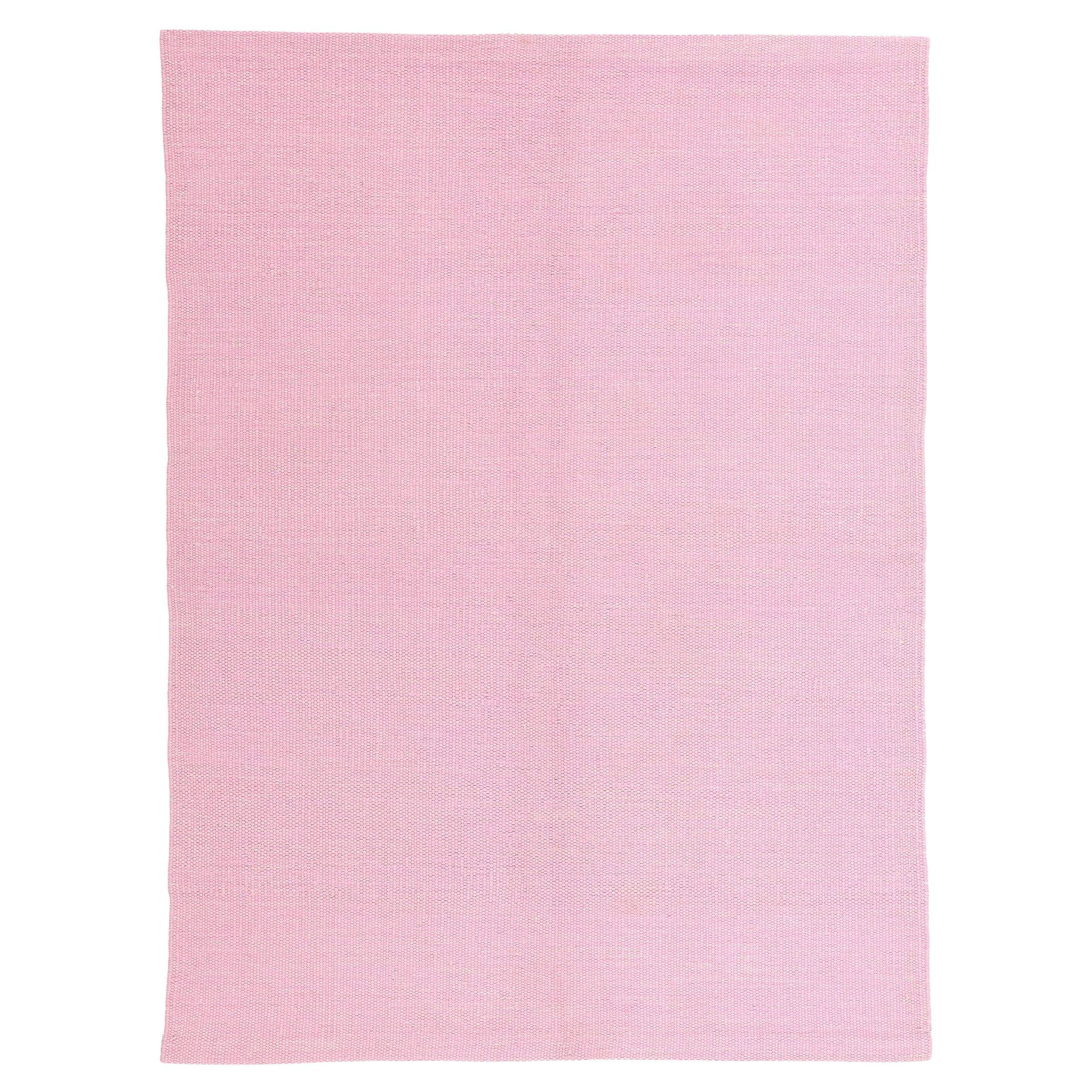 Schwedisch inspirierter rosa Kelim-Teppich mit skandinavisch-modernem Stil