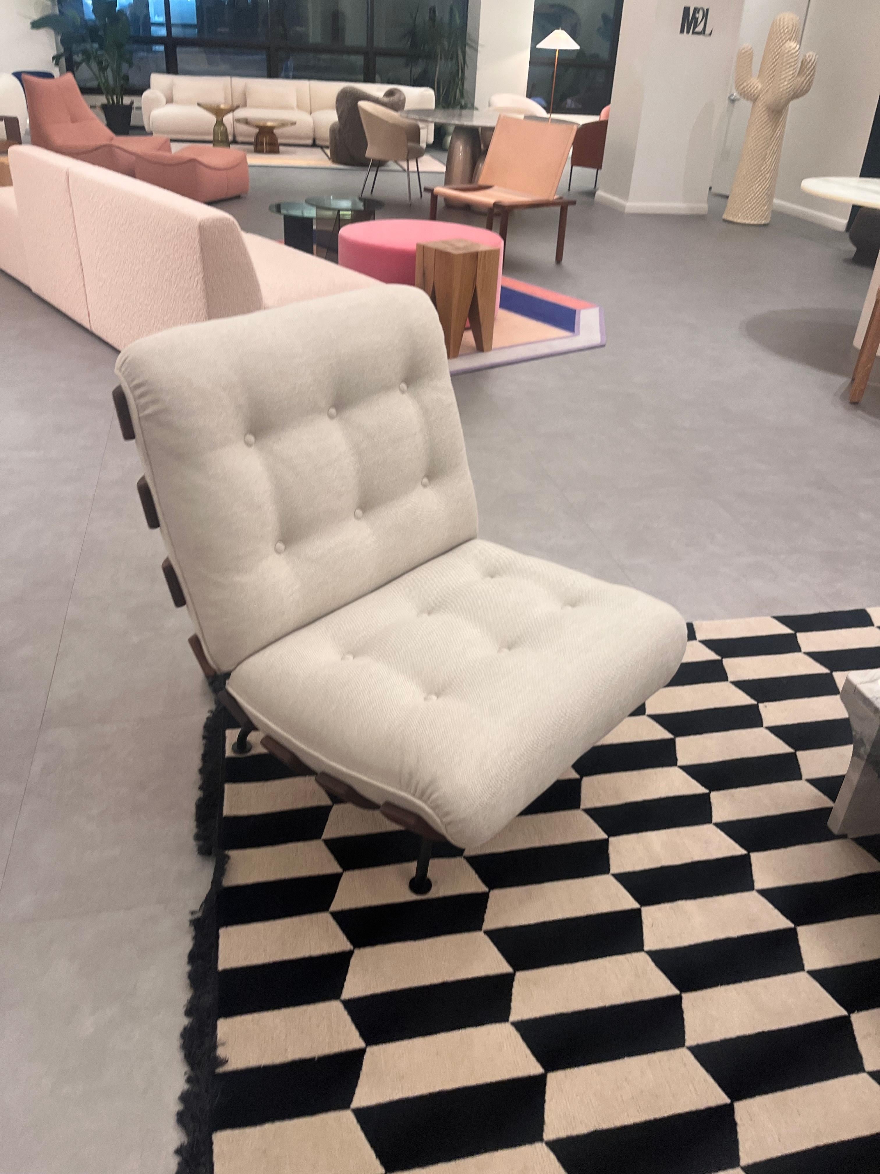 NOUVEAU fauteuil de salon Tacchini Costela de Martin Eisler en stock Excellent état - En vente à New York, NY