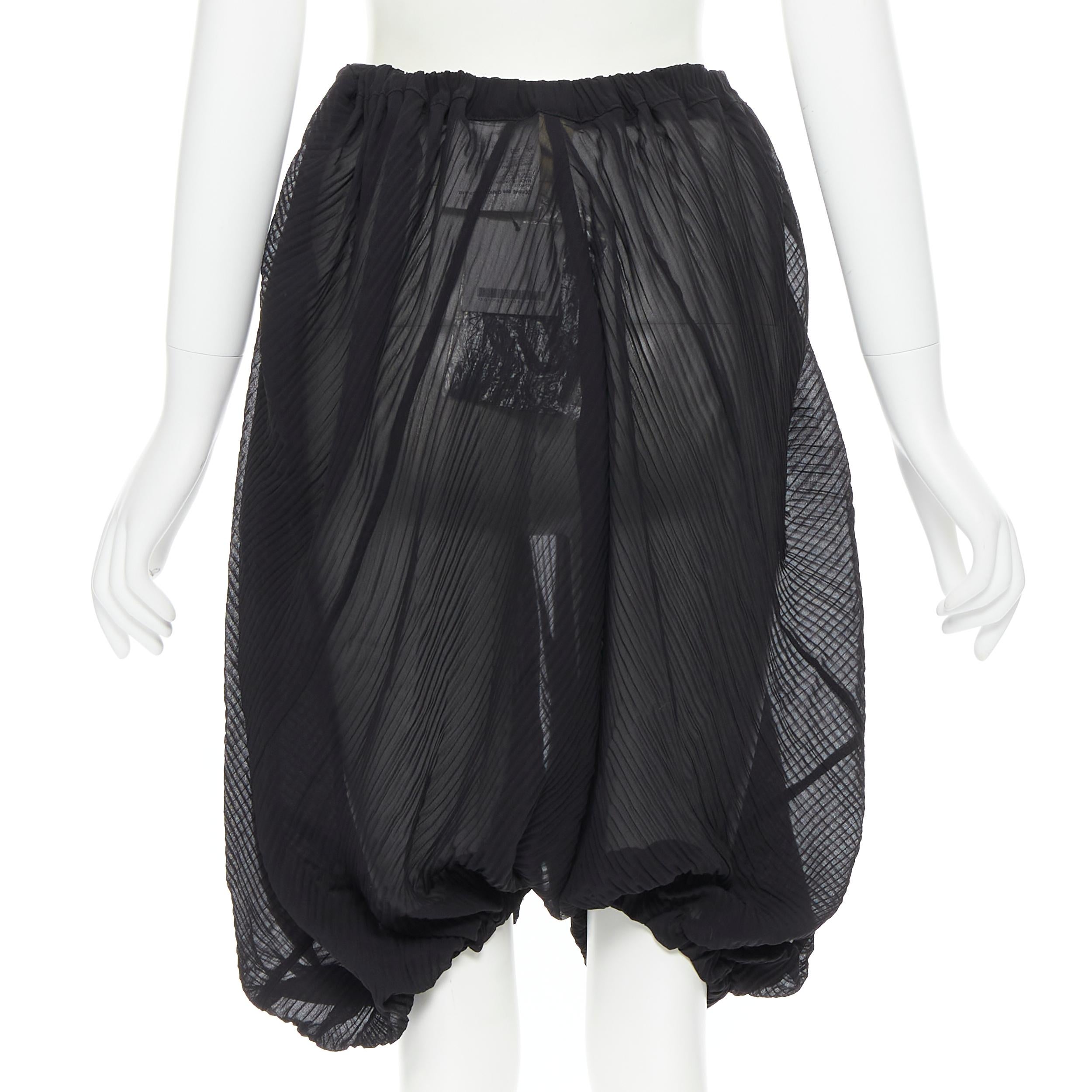 Women's new TAO COMME DES GARCONS black sheer pleated bubble elasticated shorts XS