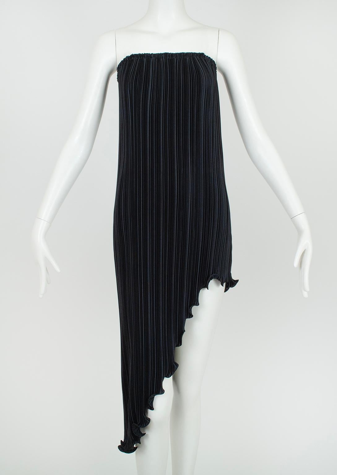 New Tarquin Ebker Black White Asymmetrical Delphos Dress w Provenance – S, 1978 For Sale 4