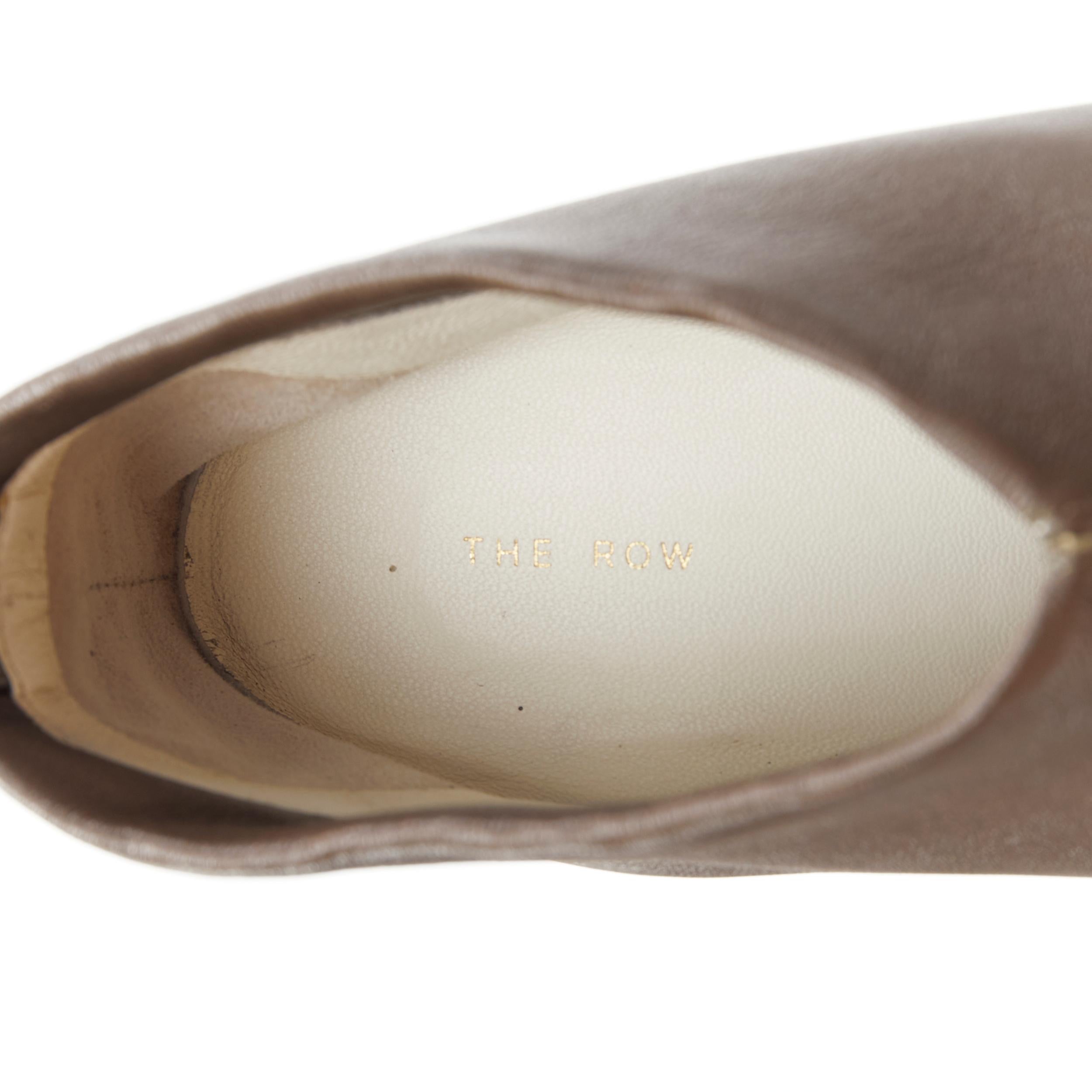 new THE ROW Bourgeoise Stretch taupe leather pointy curved heel bootie EU35.5 For Sale 2