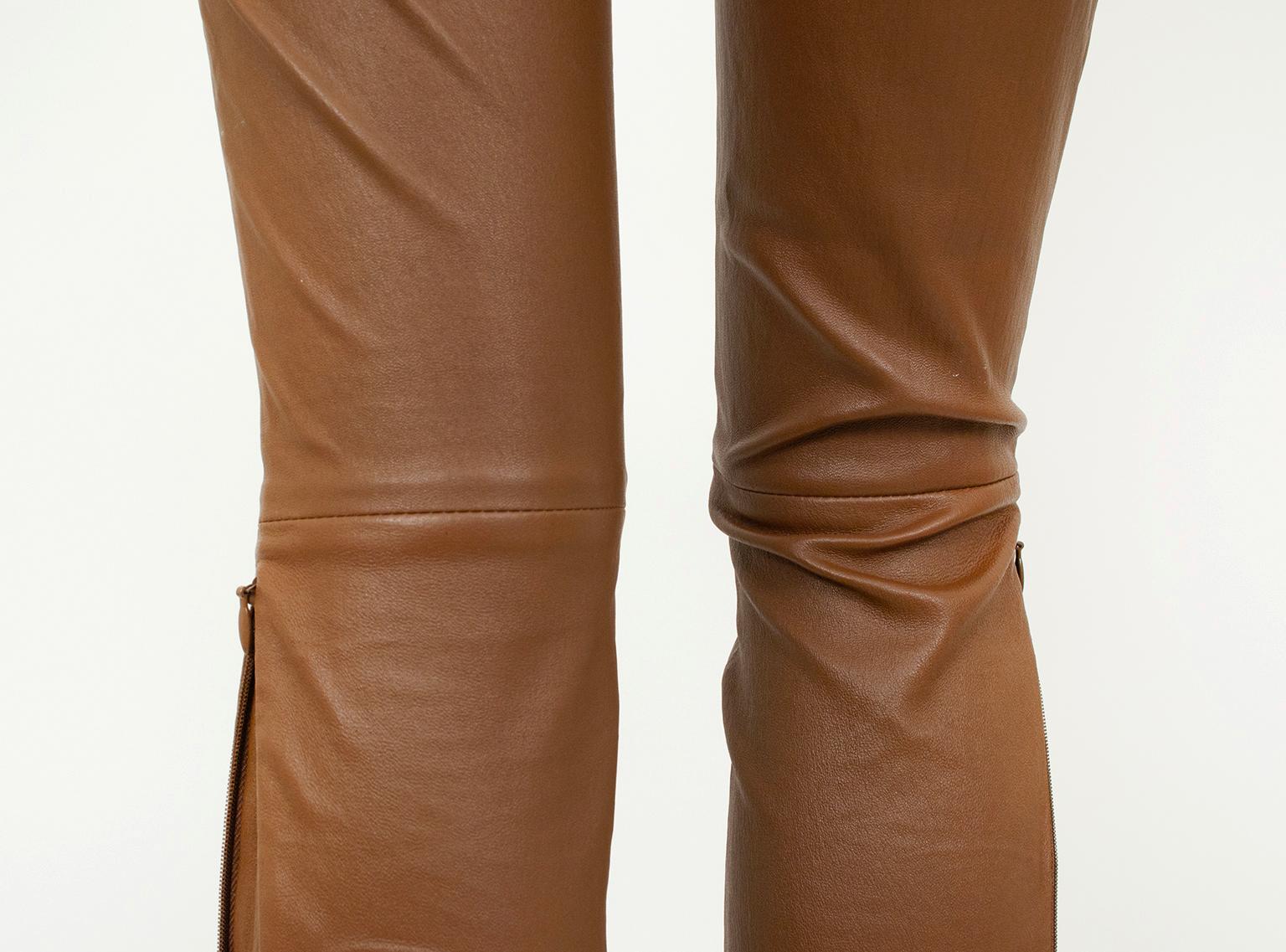 Nuovo The Row Ellerton Brown Leather Ankle Zip Stretch Moto Leggings - XS-S, 2011 in vendita 5
