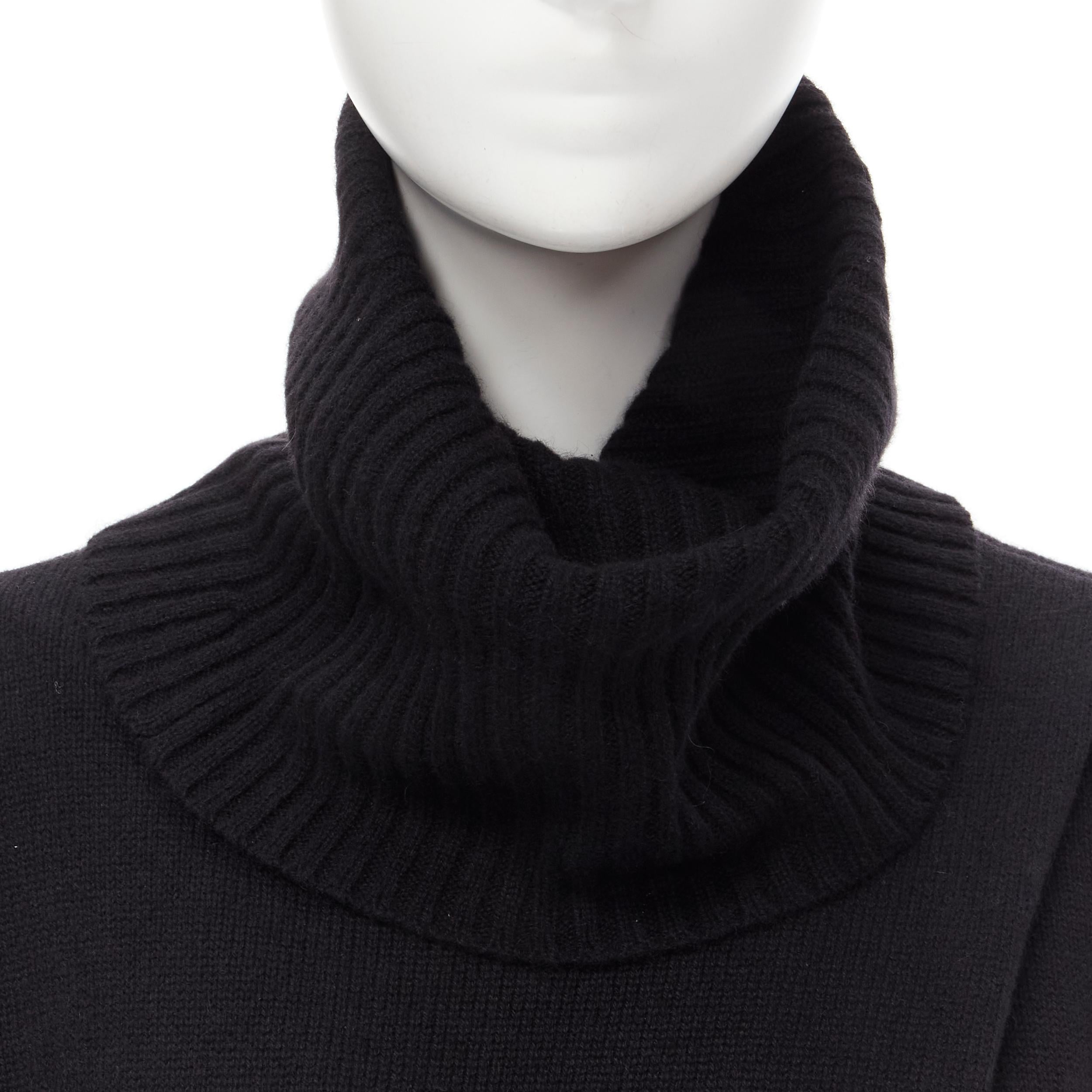 new THE ROW Kirsi 100% cashmere black split front turtleneck sweater tunic S In New Condition For Sale In Hong Kong, NT