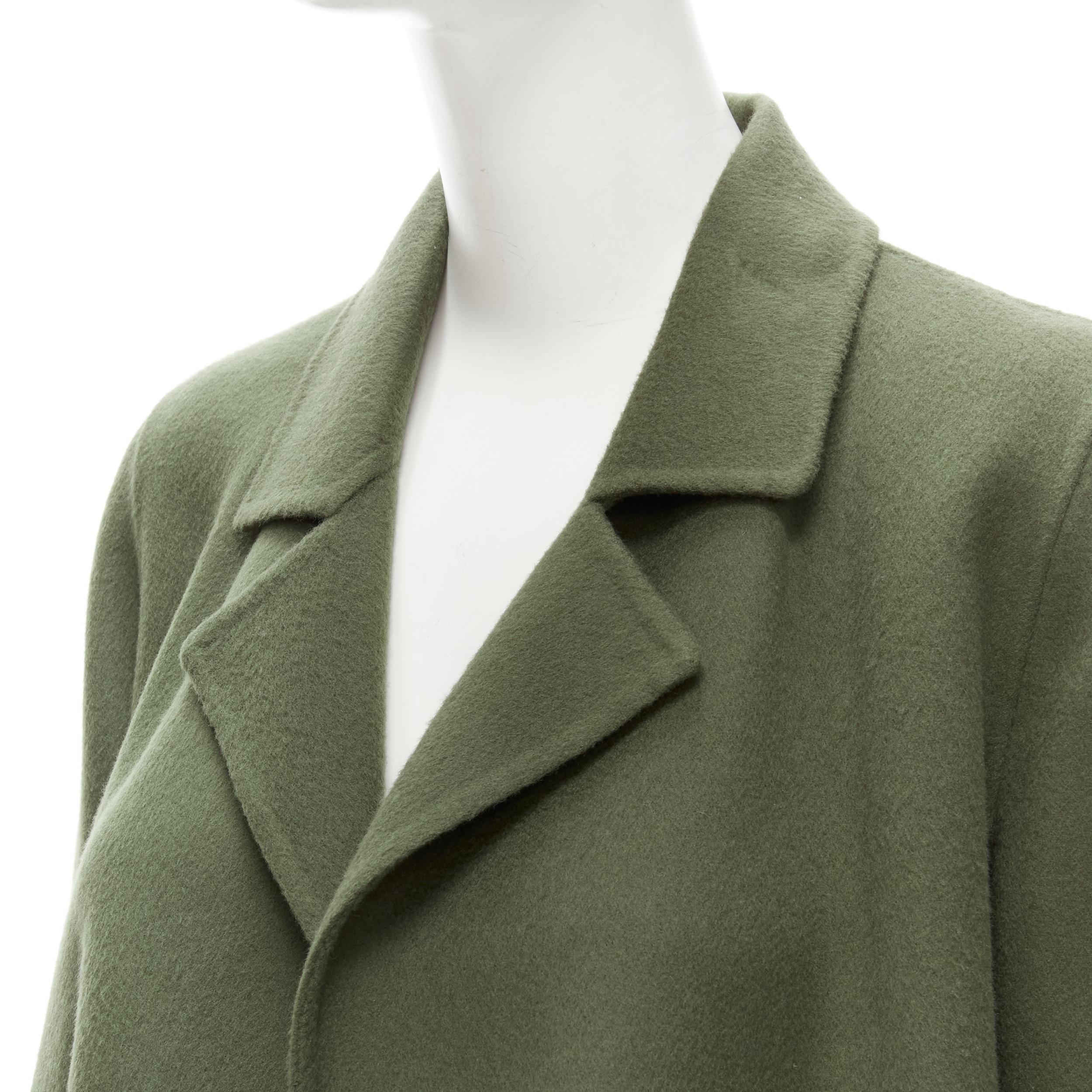new THEORY military green wool cashmere blend soft draped collar unlined coat S
Brand: Theory
Material: Wool
Color: Green
Pattern: Solid
Extra Detail: Open soft draped collar. Dual front pockets.
Made in: China

CONDITION:
Condition: New with tags.