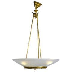 Nouveau lustre Vecchio à trois lumières en laiton avec abat-jour en verre bullé de Murano
