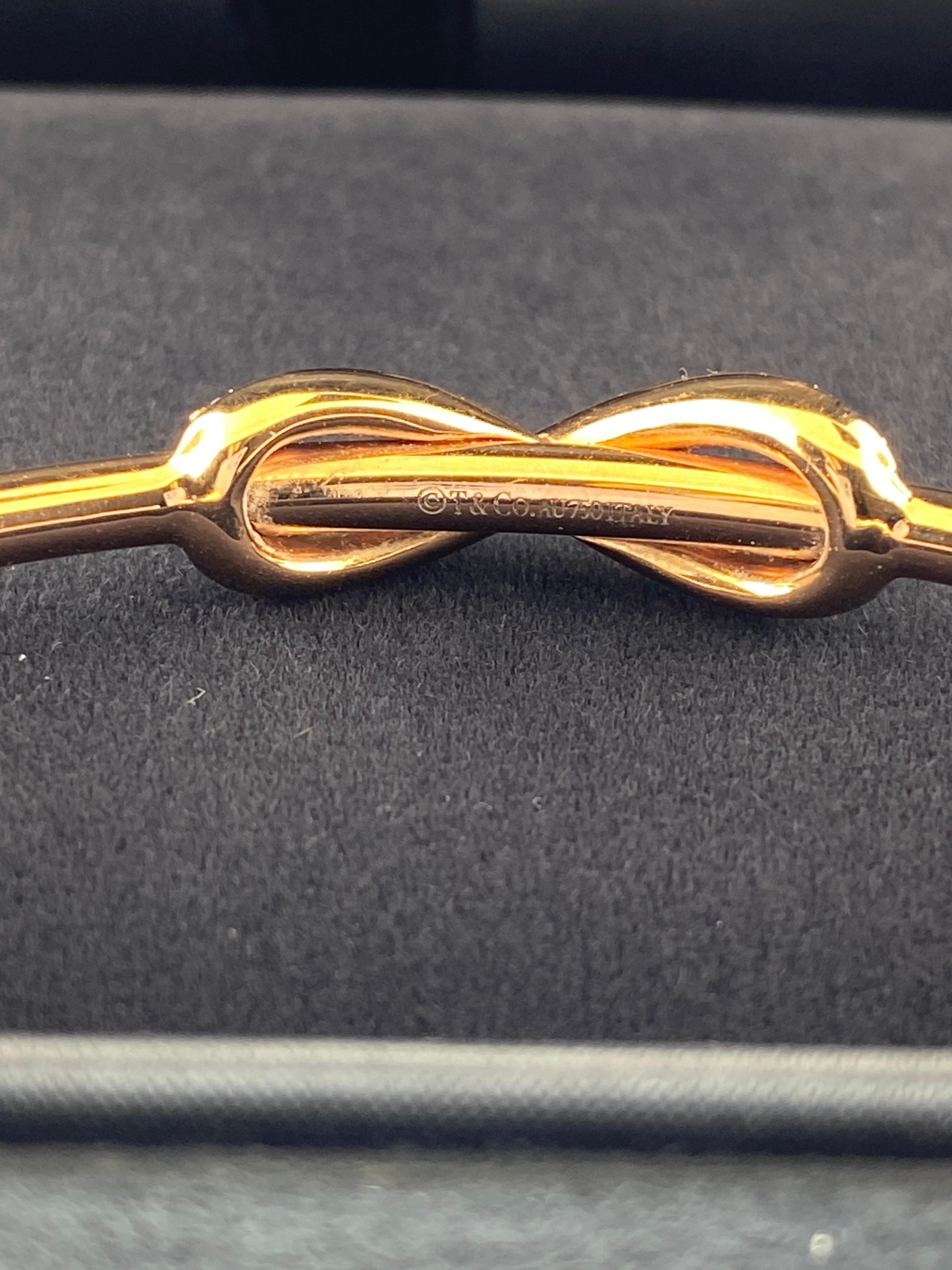 Tiffany & Co. Pulsera brazalete Infinity de oro rosa de 18 quilates 'Tamaño mediano Corte redondo