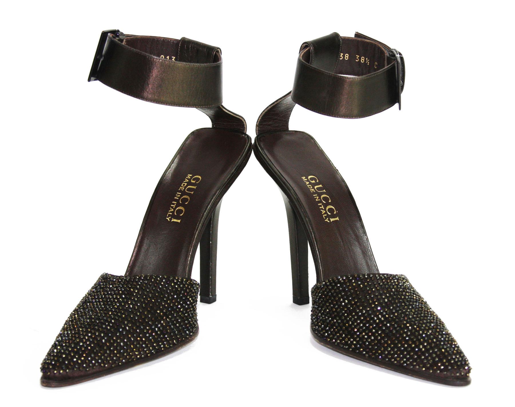 New Tom Ford for Gucci Beaded Ankle-Strap Shoes Heels
Designer size - 38.5 C ( US 8.5 )
1997 Collection
Micro-beaded Over the Chocolate Brown Satin Upper, Wide Leather Ankle Strap with Adjustable Buckle, Leather Lining and Sole.
Heel height - 4