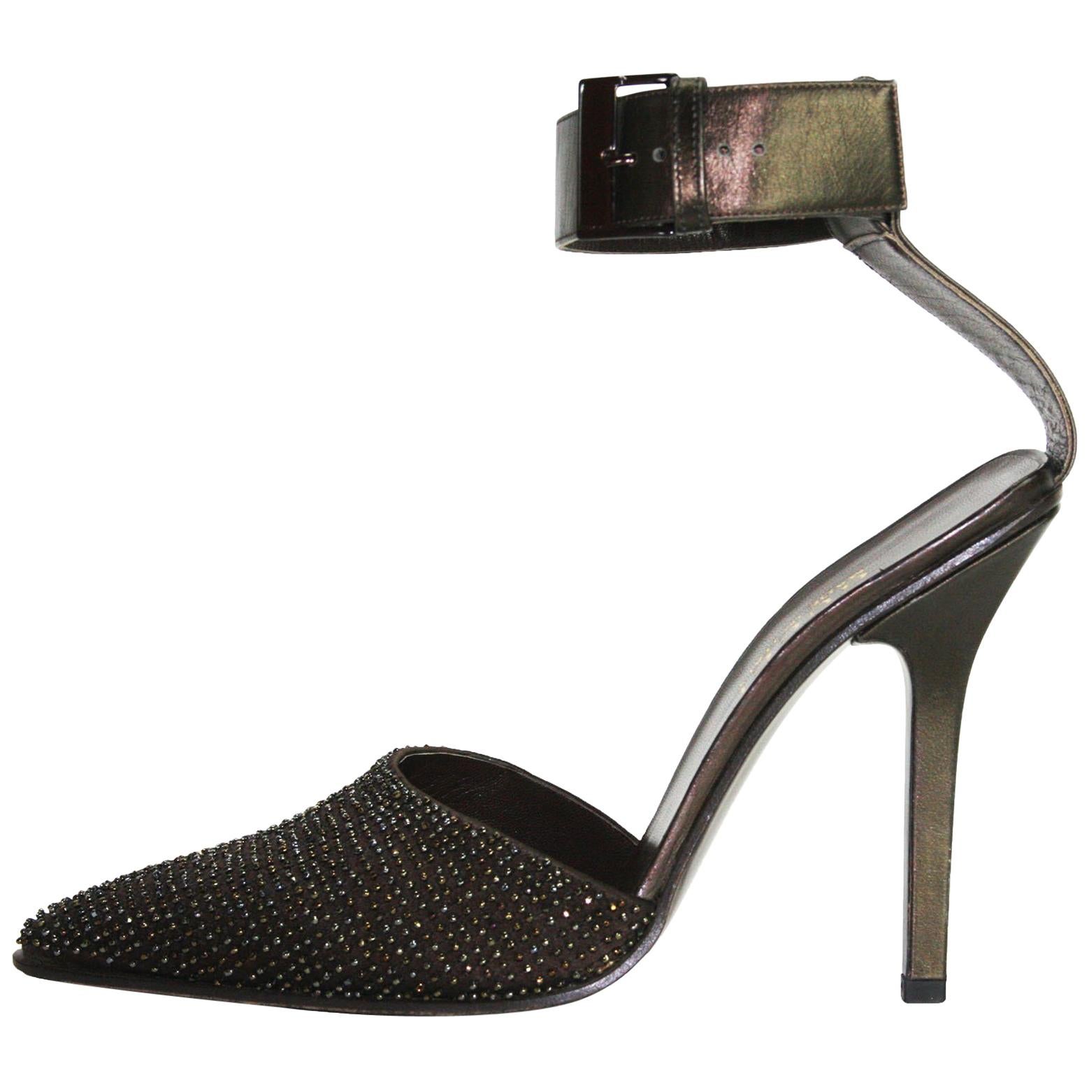 New Tom Ford for Gucci 1997 Collection Beaded Ankle-Strap Shoes 38.5 C - US  8.5 For Sale at 1stDibs | 1997 gucci by tom ford heels, tom ford gucci 1997  shoes